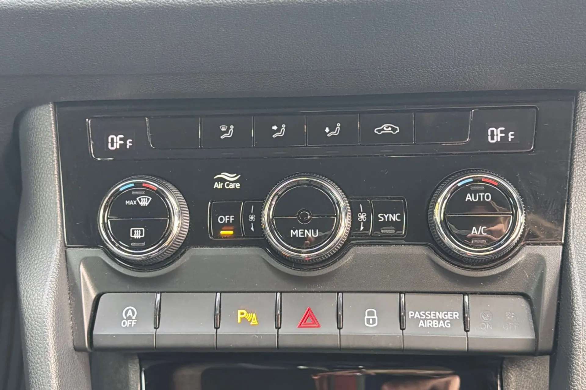 2021 SKODA KAROQ 2021 SKODA KAROQ