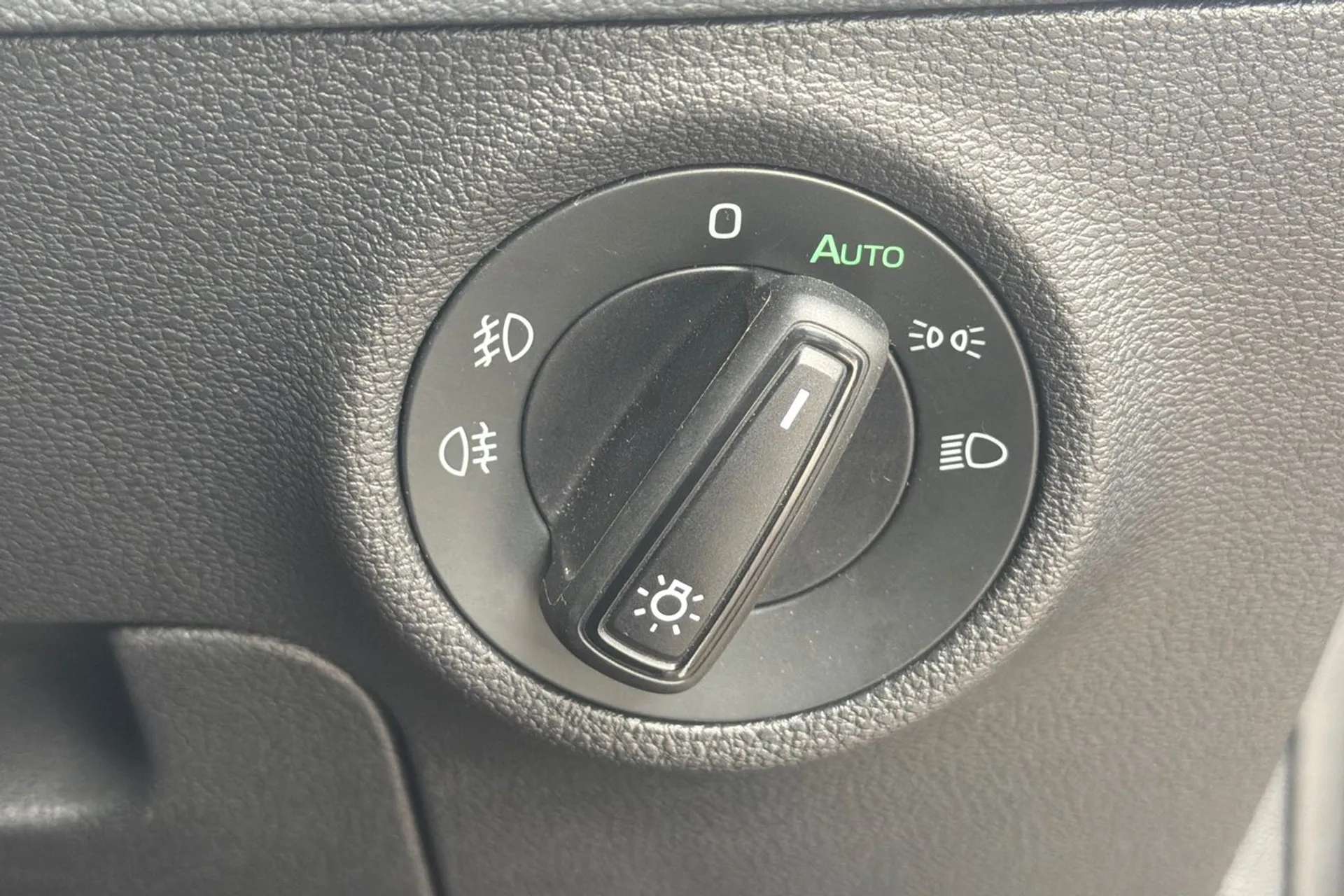 2021 SKODA KAROQ 2021 SKODA KAROQ