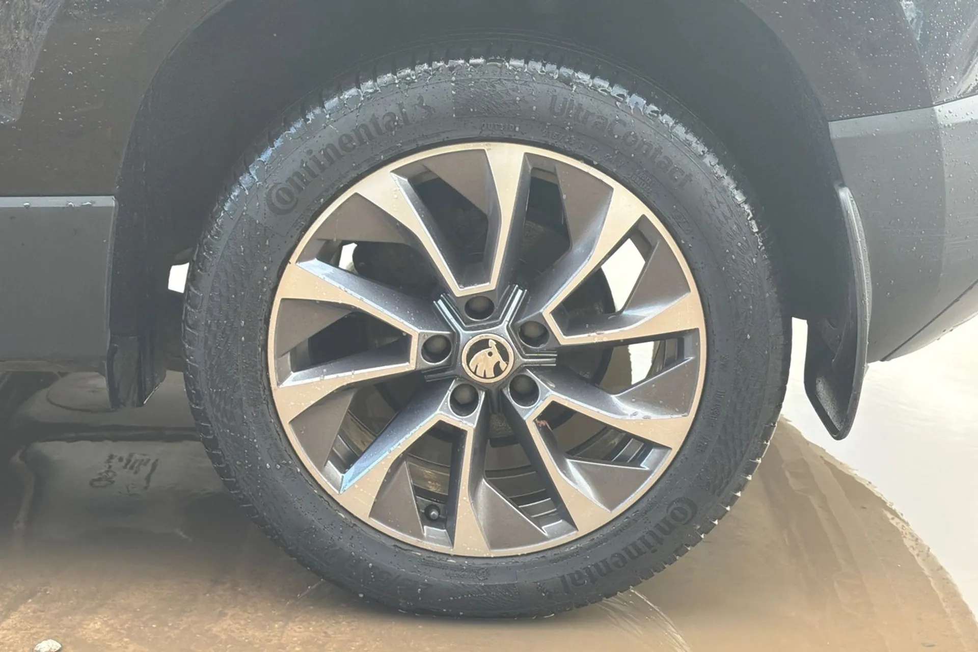 2021 SKODA KAROQ 2021 SKODA KAROQ