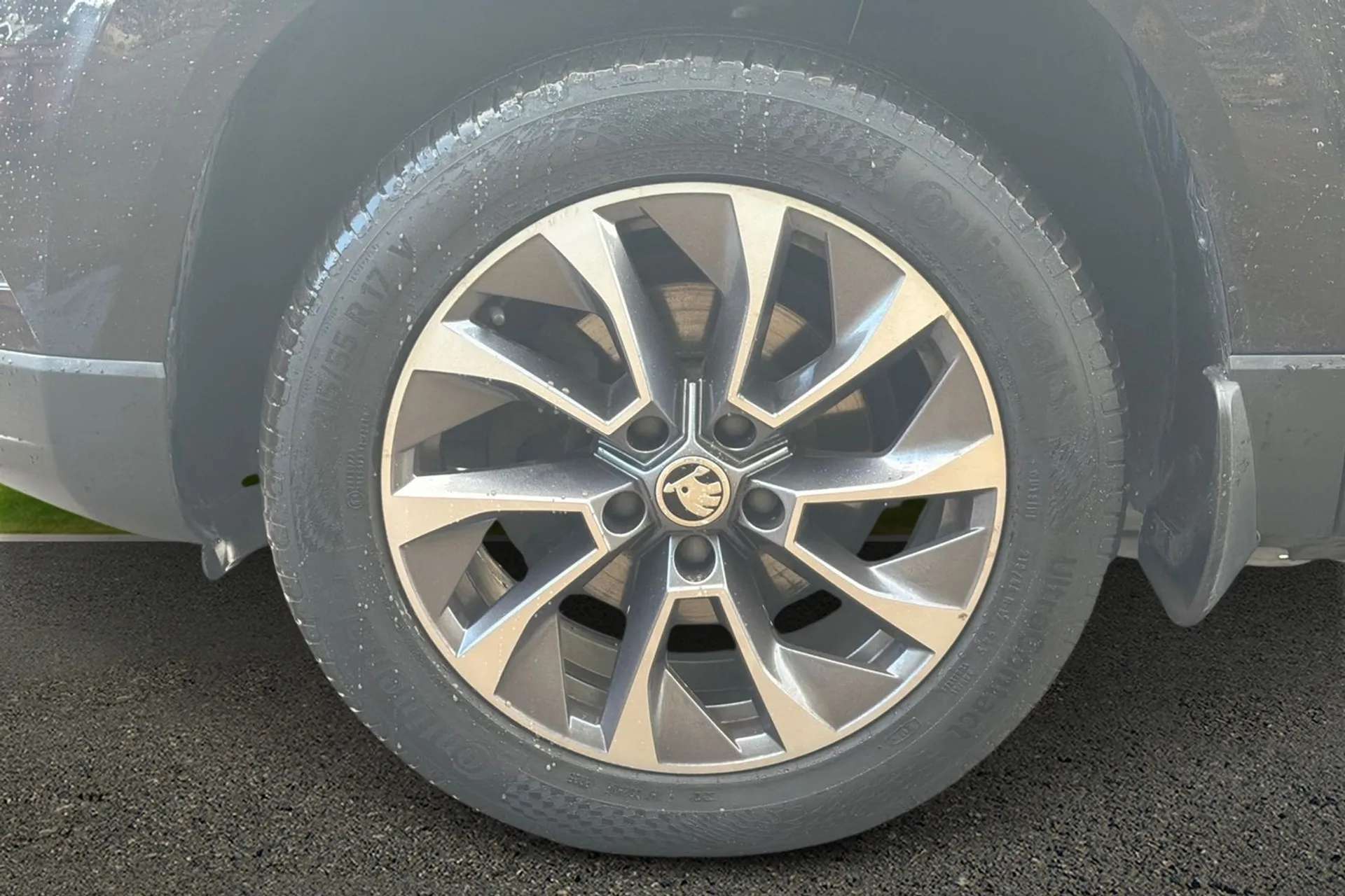 2021 SKODA KAROQ 2021 SKODA KAROQ
