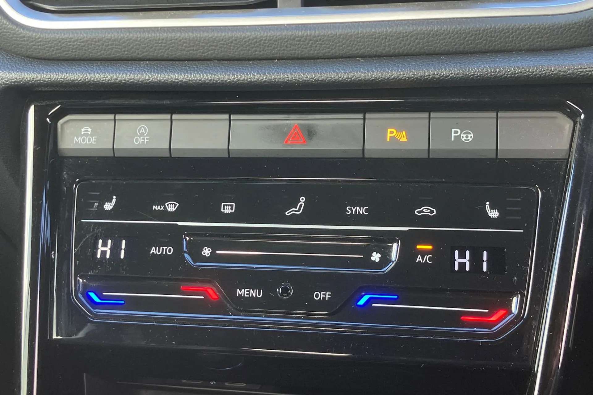 2024 VOLKSWAGEN T-ROC 2024 VOLKSWAGEN T-ROC