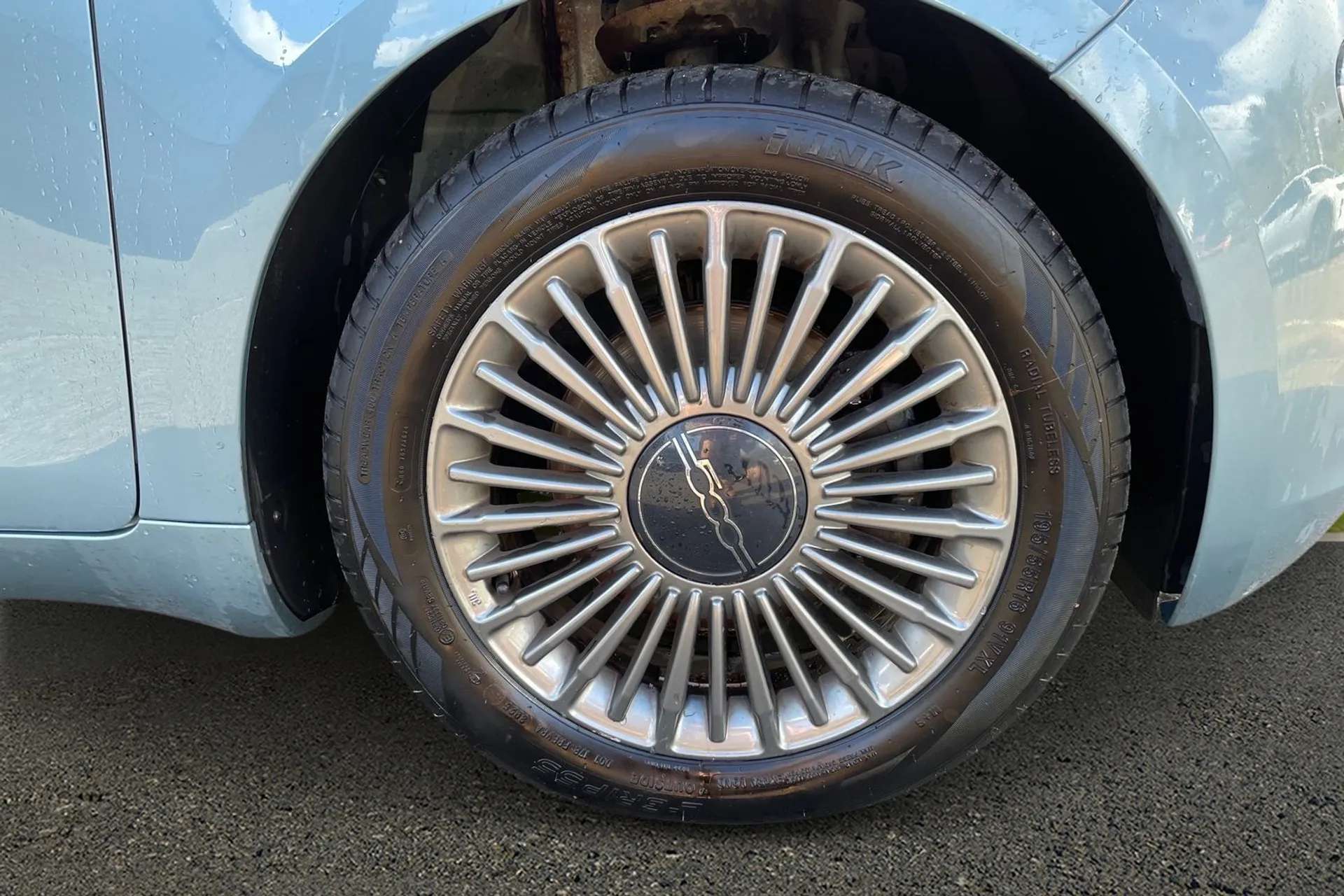 2021 FIAT 500 2021 FIAT 500