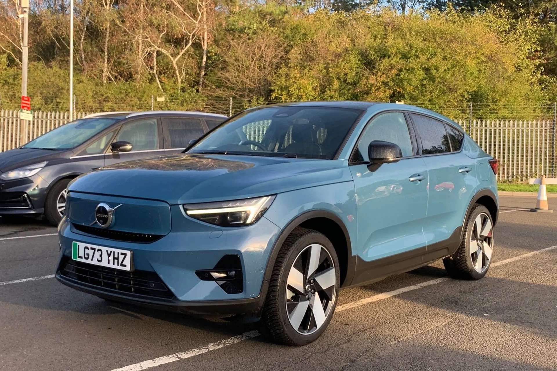 2023 VOLVO C40 2023 VOLVO C40