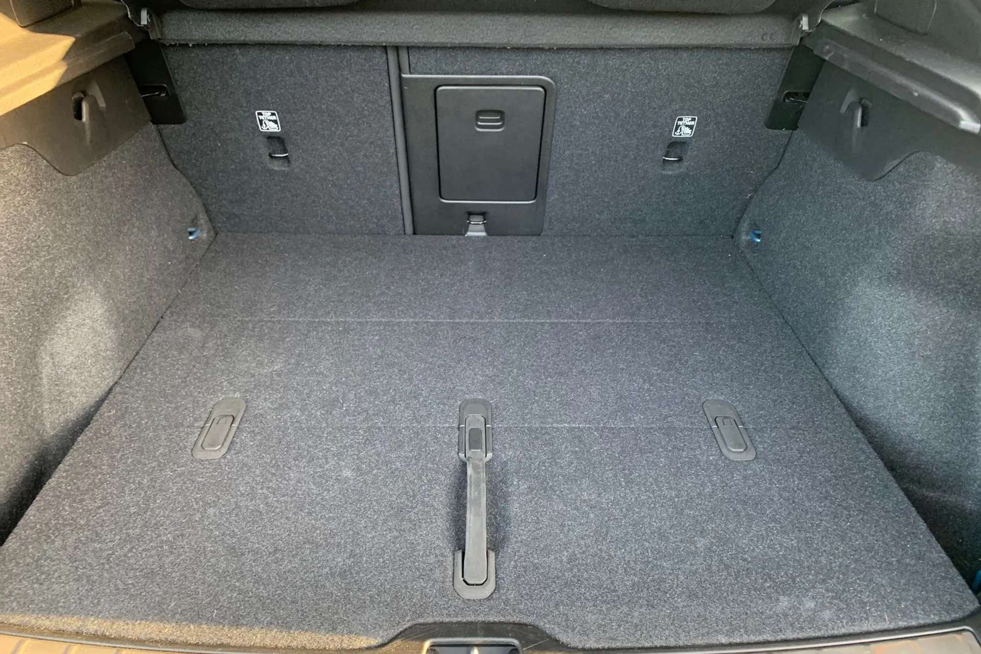 2023 VOLVO C40 2023 VOLVO C40