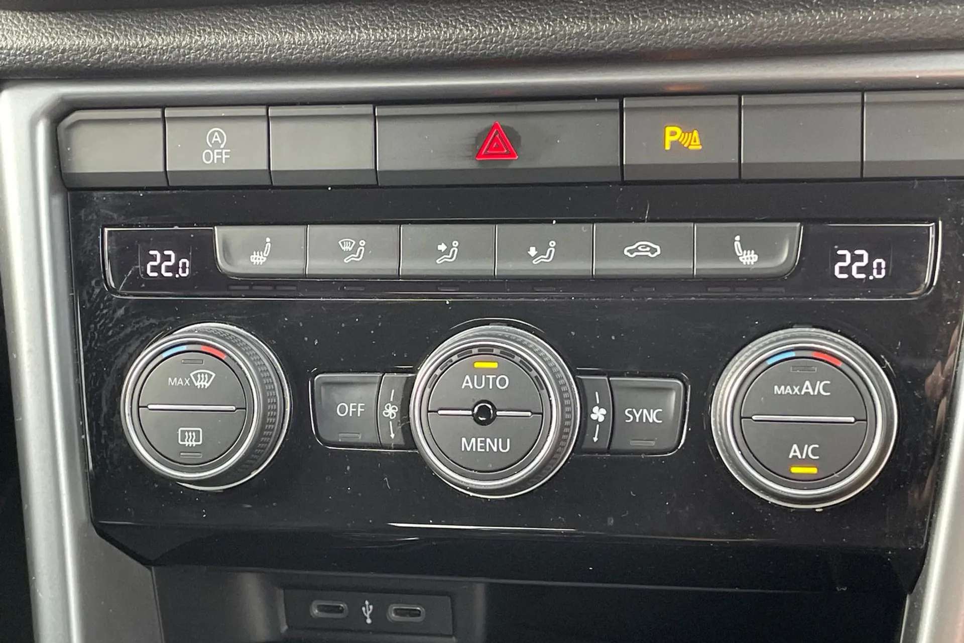2021 VOLKSWAGEN T-ROC 2021 VOLKSWAGEN T-ROC