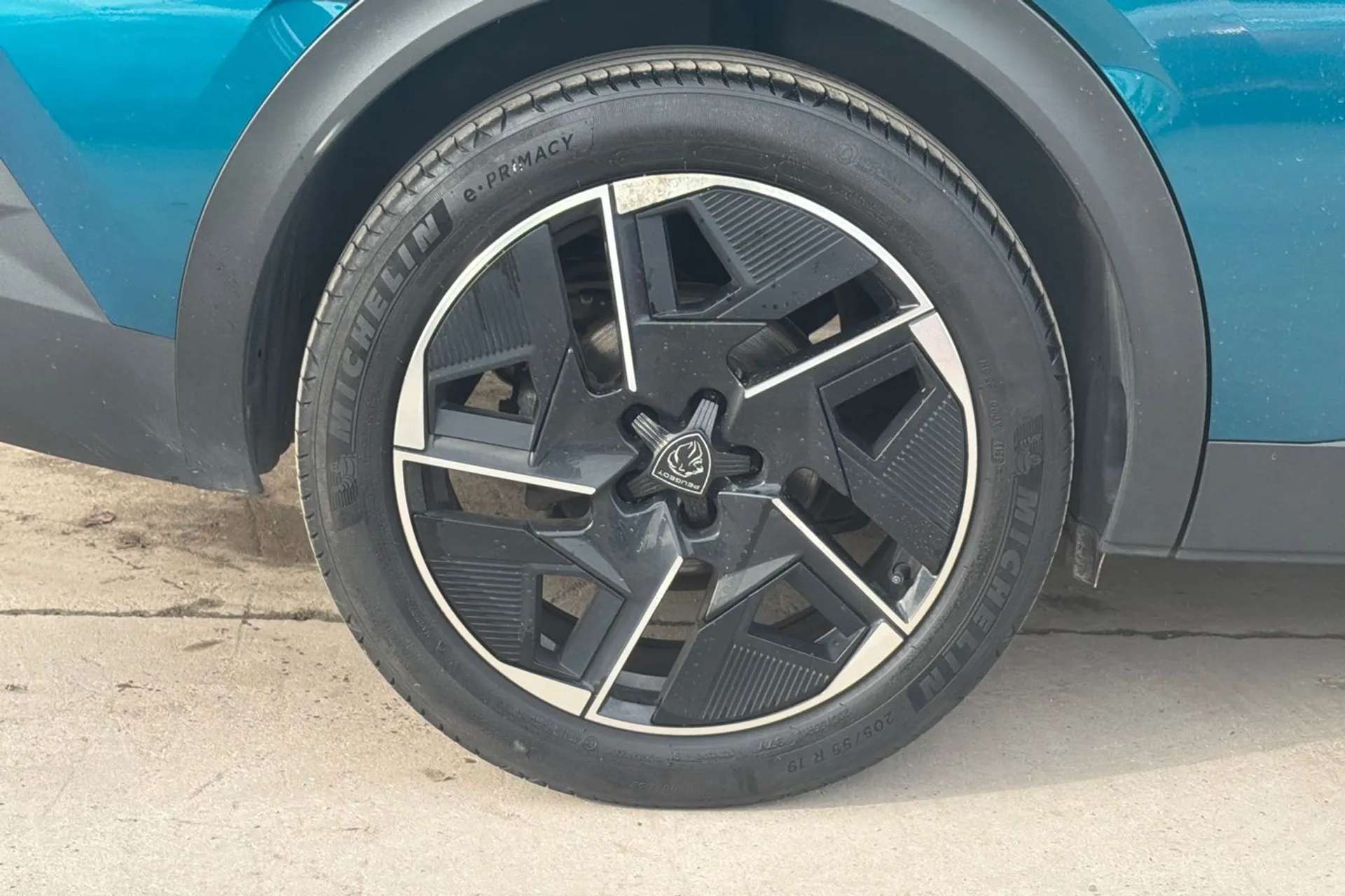 2023 PEUGEOT 408 2023 PEUGEOT 408