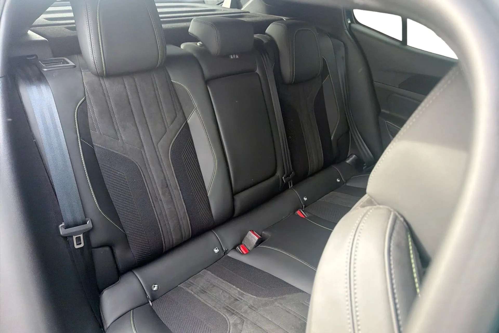 2023 PEUGEOT 408 2023 PEUGEOT 408