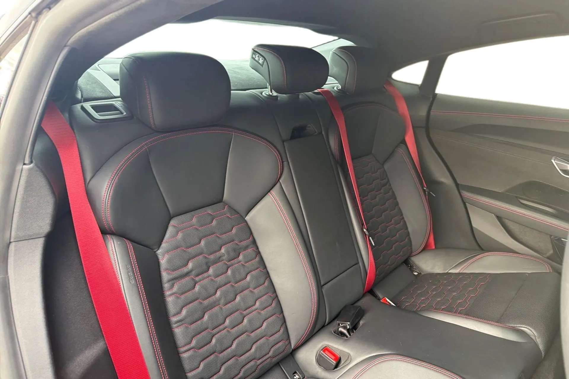 2021 AUDI RS E-TRON GT 2021 AUDI RS E-TRON GT