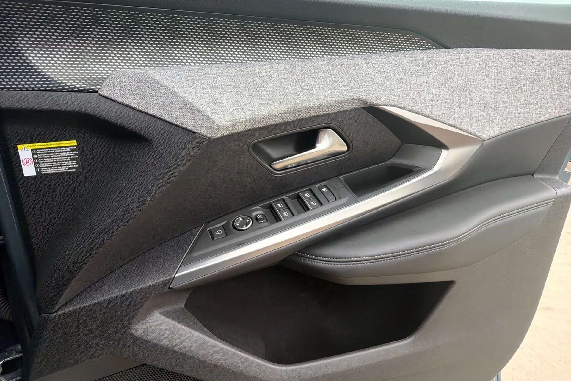 2024 PEUGEOT 3008 2024 PEUGEOT 3008