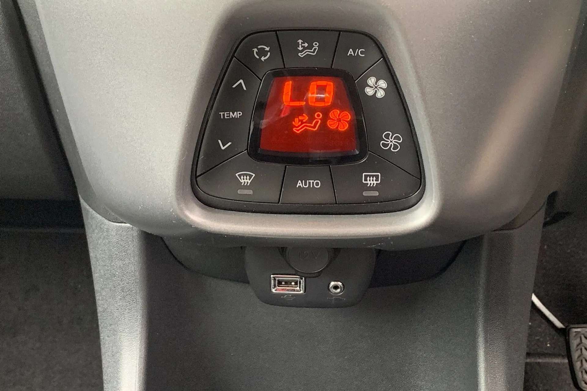 2021 TOYOTA AYGO 2021 TOYOTA AYGO