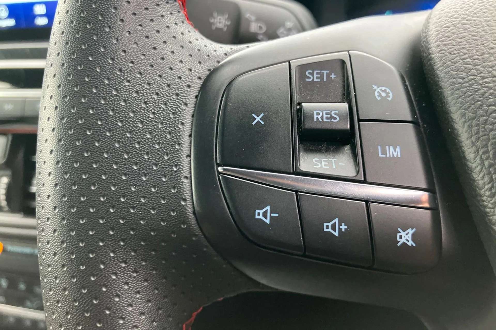 2023 FORD KUGA 2023 FORD KUGA