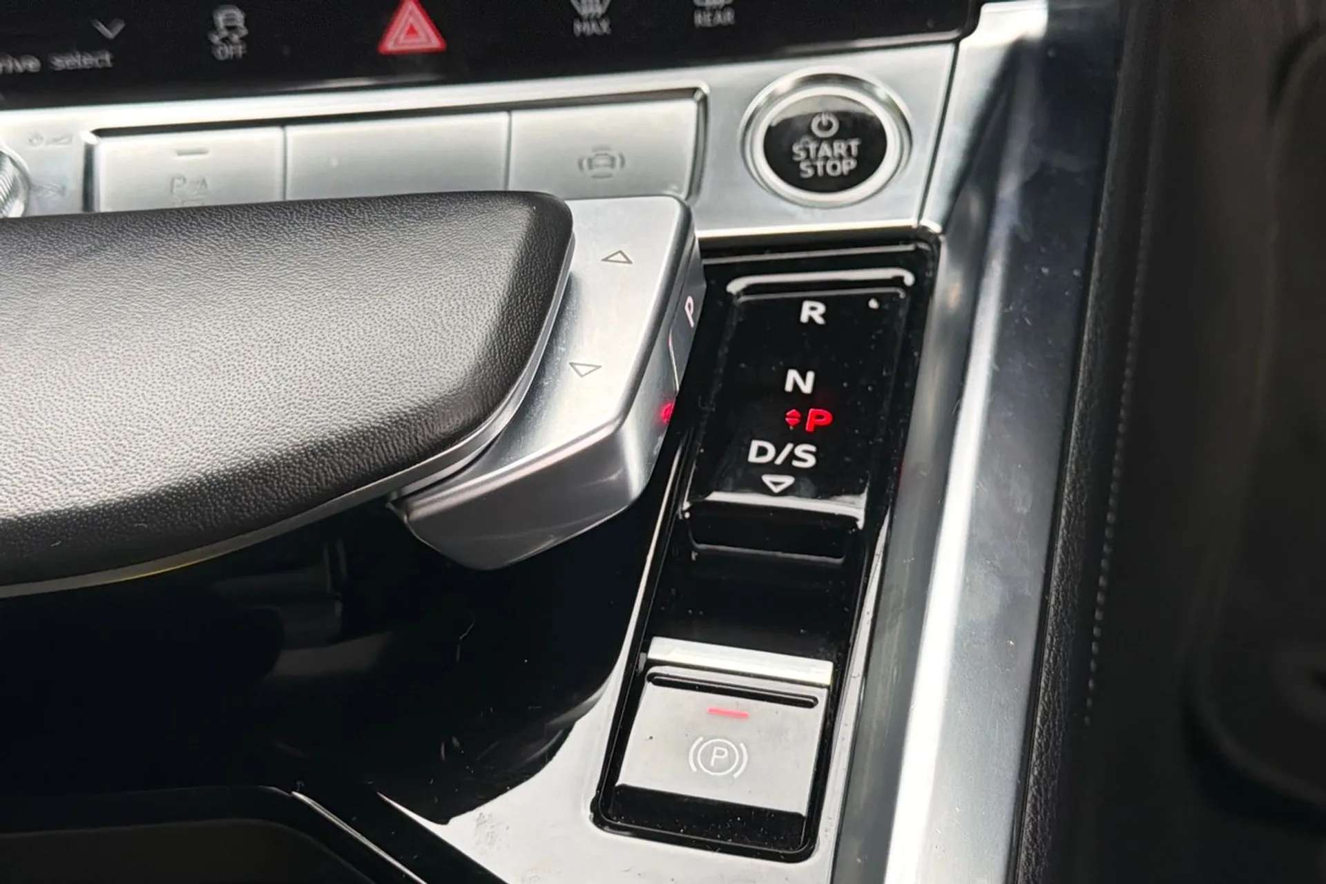 2022 AUDI E-TRON 2022 AUDI E-TRON