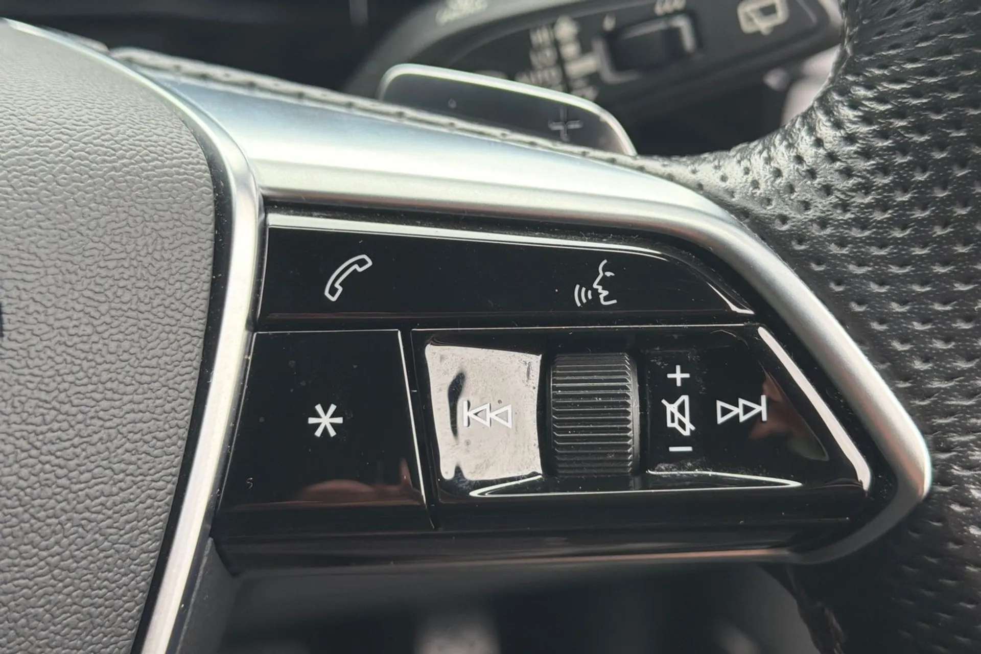 2022 AUDI E-TRON 2022 AUDI E-TRON