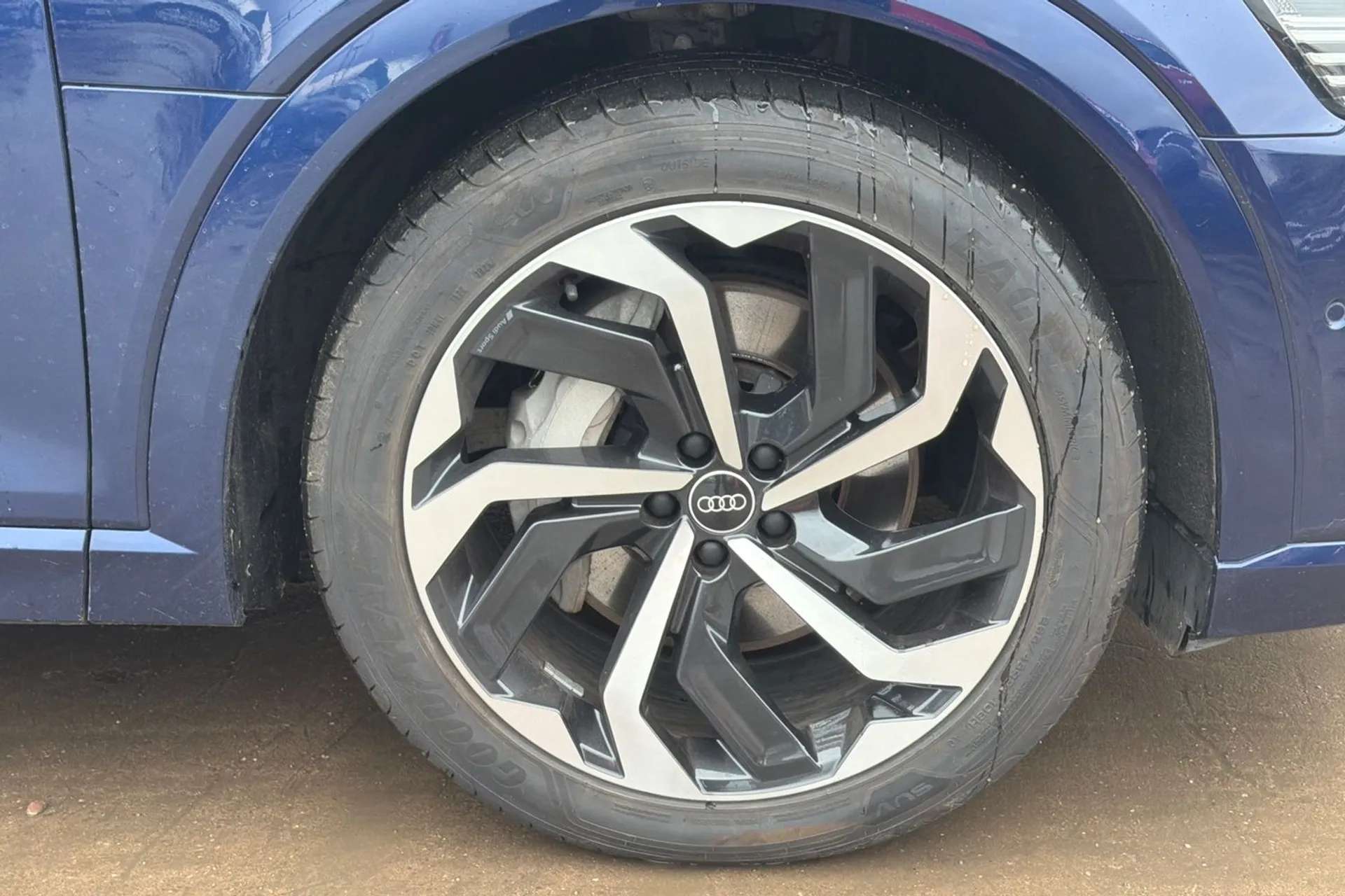 2022 AUDI E-TRON 2022 AUDI E-TRON