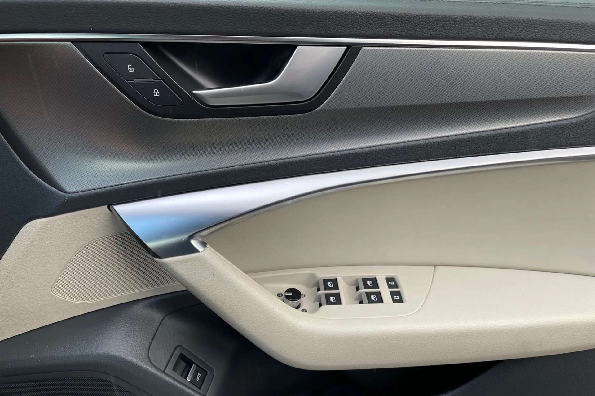 2021 AUDI A6 2021 AUDI A6