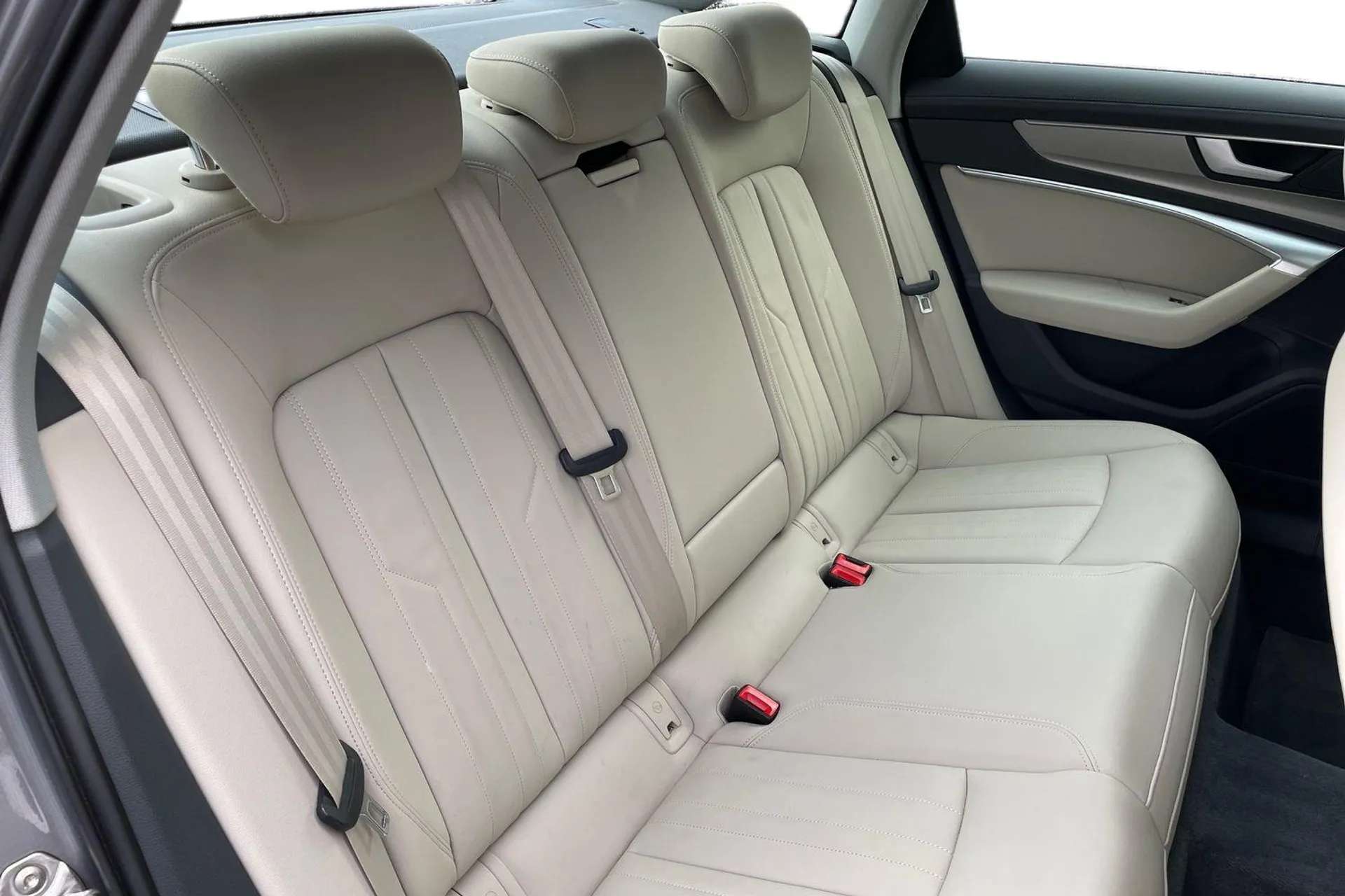 2021 AUDI A6 2021 AUDI A6