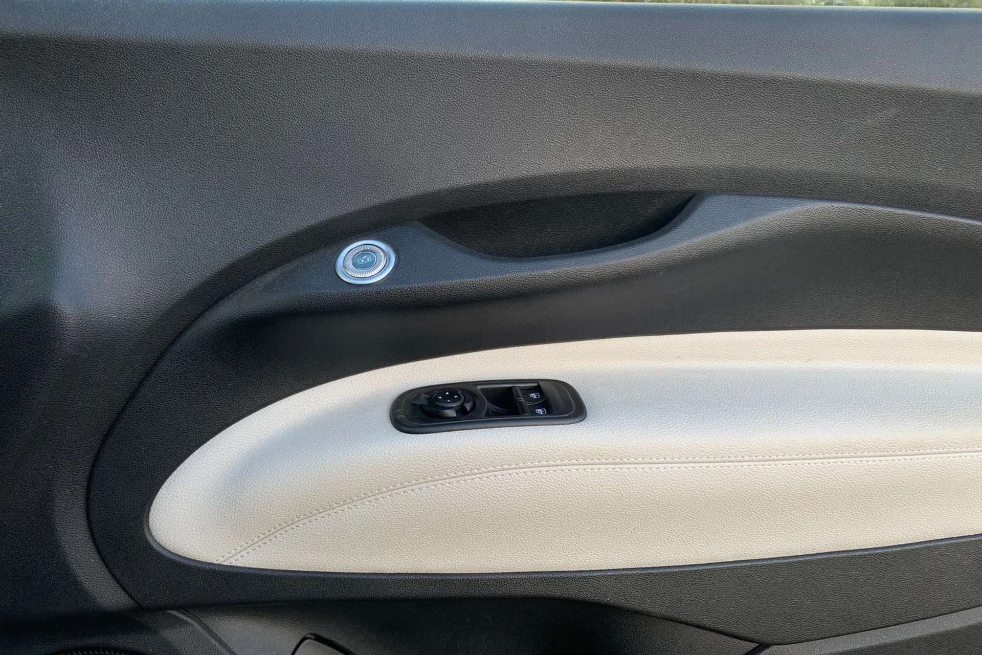 2023 FIAT 500 2023 FIAT 500