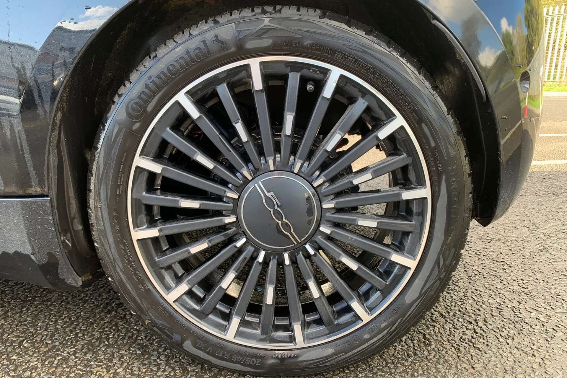 2023 FIAT 500 2023 FIAT 500