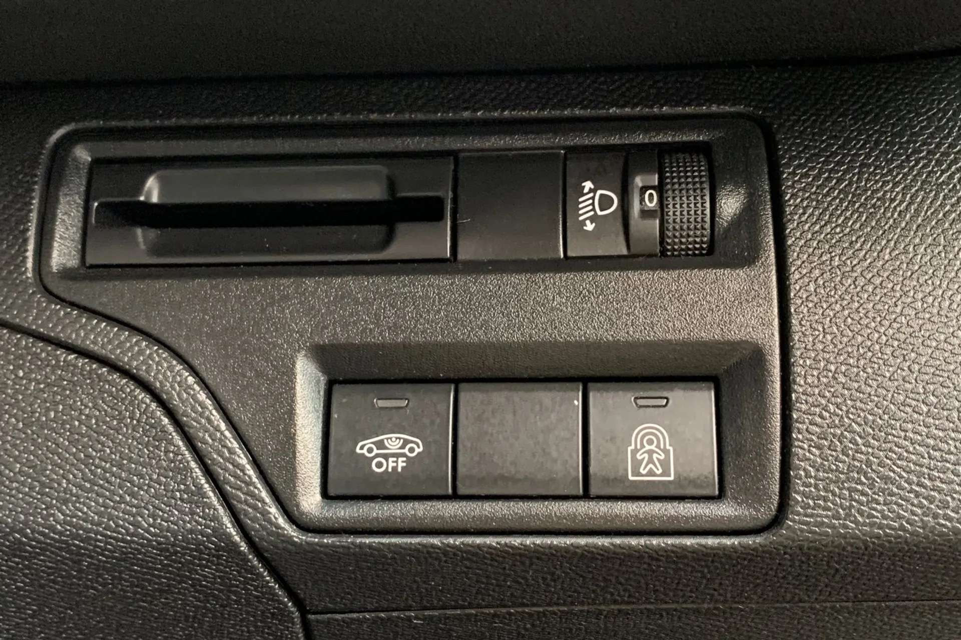 2020 PEUGEOT 3008 2020 PEUGEOT 3008