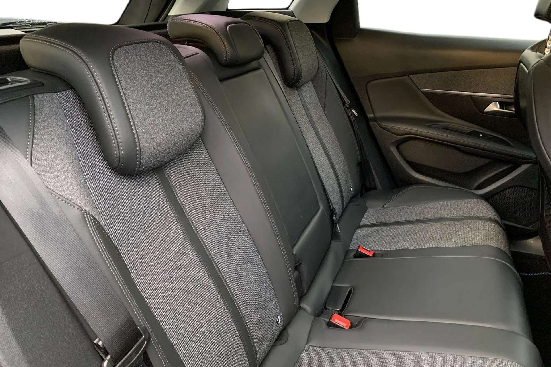 2020 PEUGEOT 3008 2020 PEUGEOT 3008