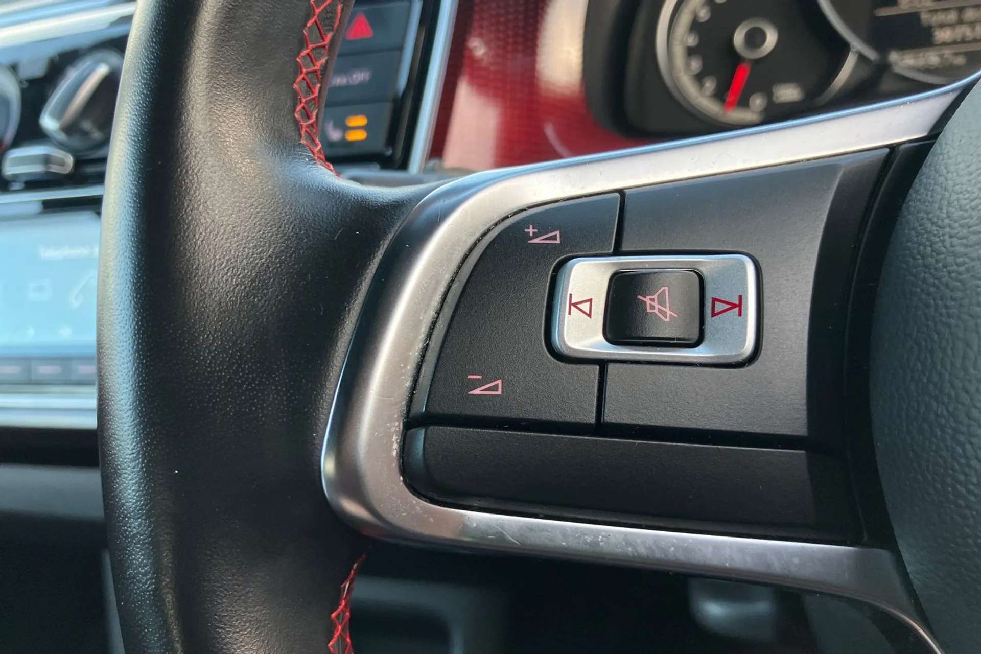 2022 VOLKSWAGEN UP 2022 VOLKSWAGEN UP