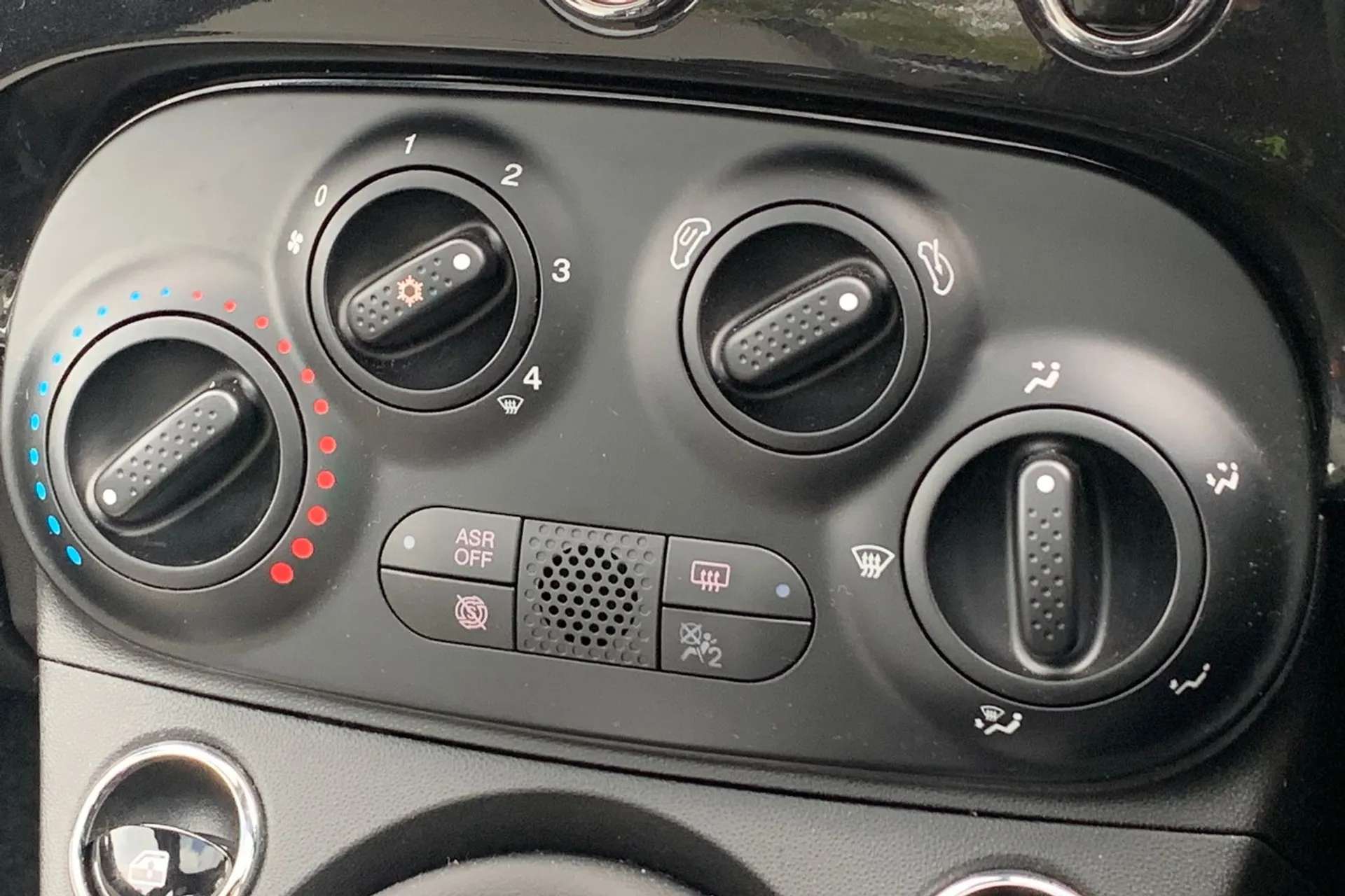 2023 FIAT 500 2023 FIAT 500