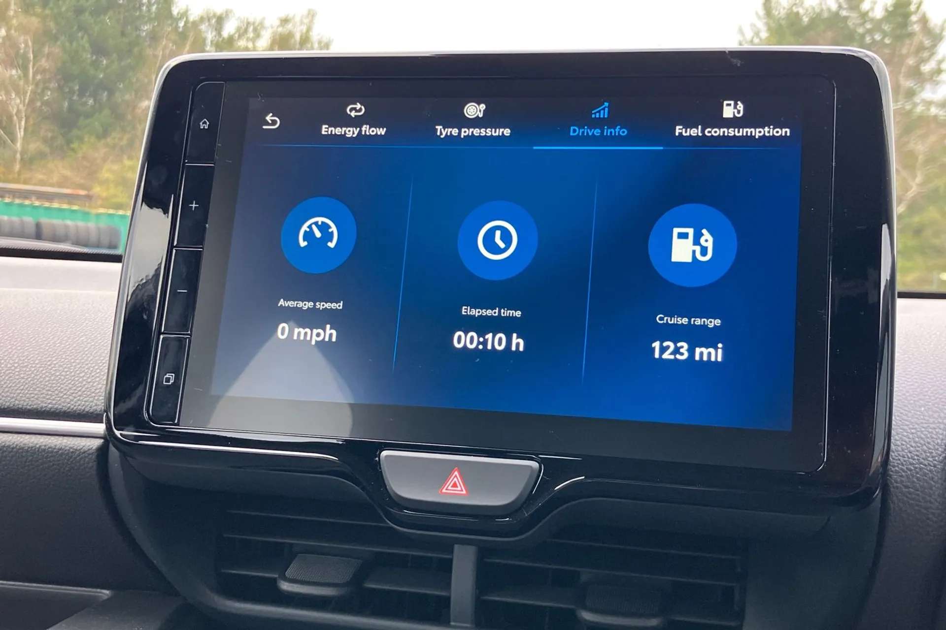 2026 MAZDA 2 HYBRID 2026 MAZDA 2 HYBRID