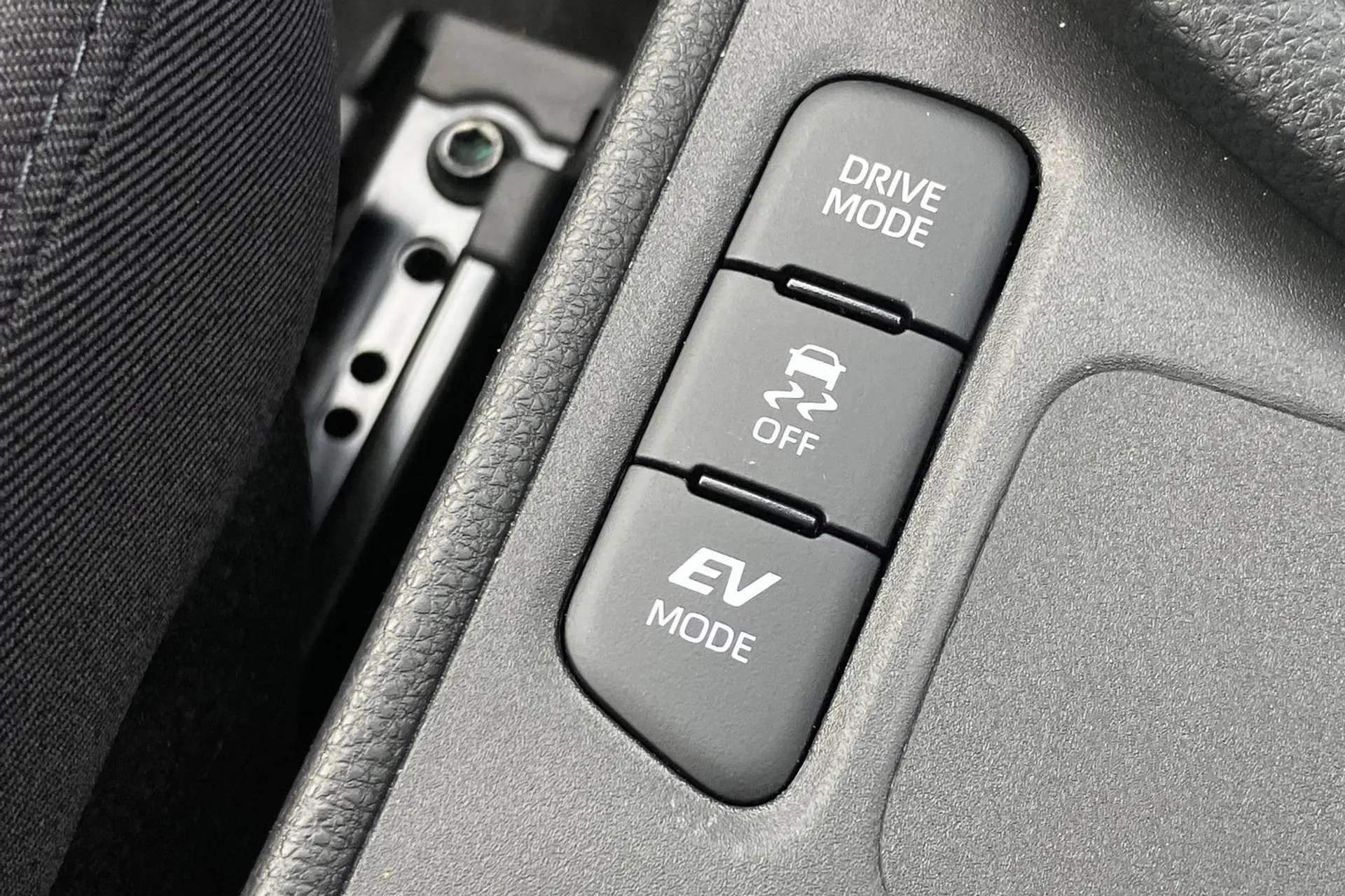 2026 MAZDA 2 HYBRID 2026 MAZDA 2 HYBRID