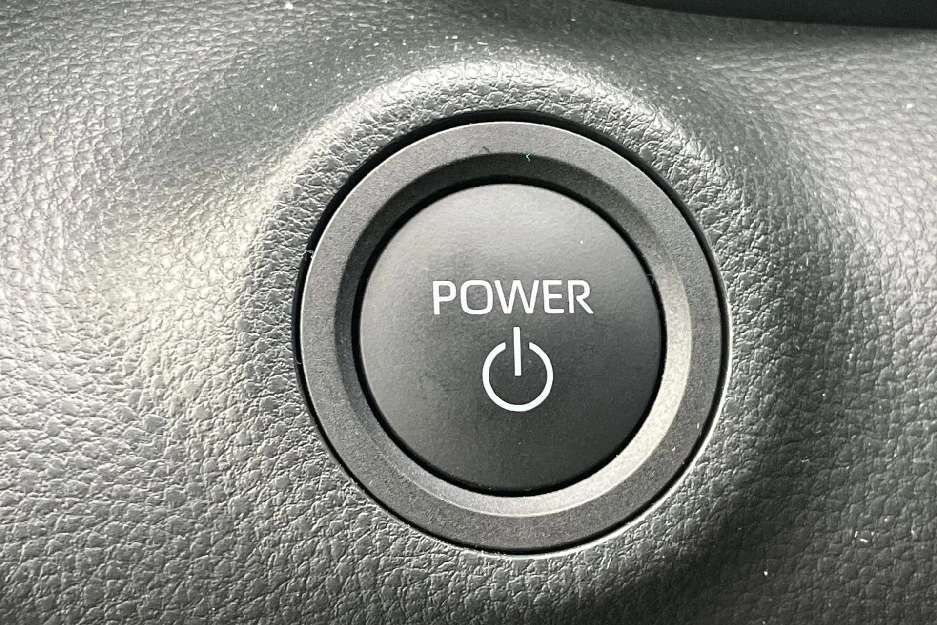 2026 MAZDA 2 HYBRID 2026 MAZDA 2 HYBRID