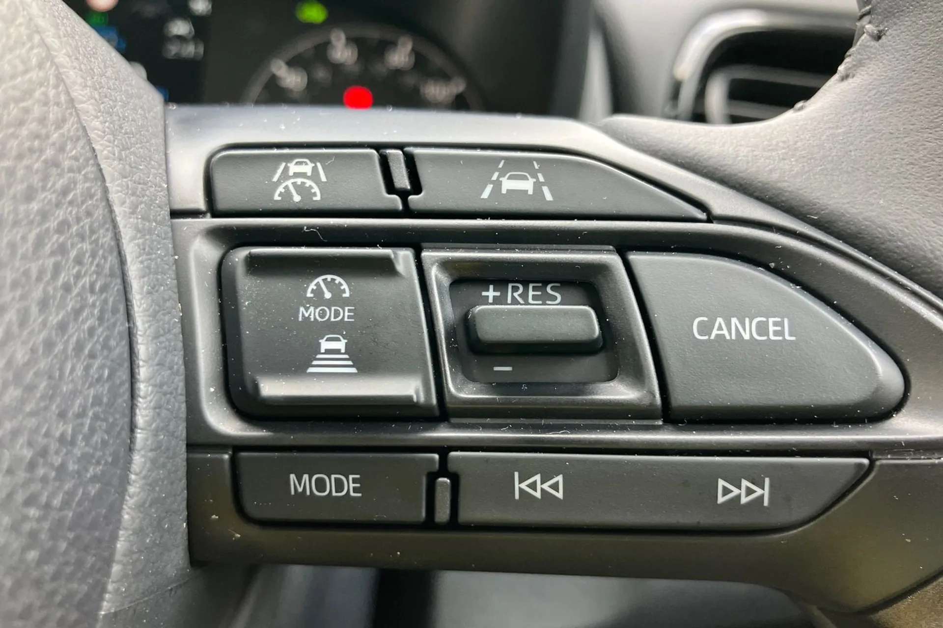 2026 MAZDA 2 HYBRID 2026 MAZDA 2 HYBRID