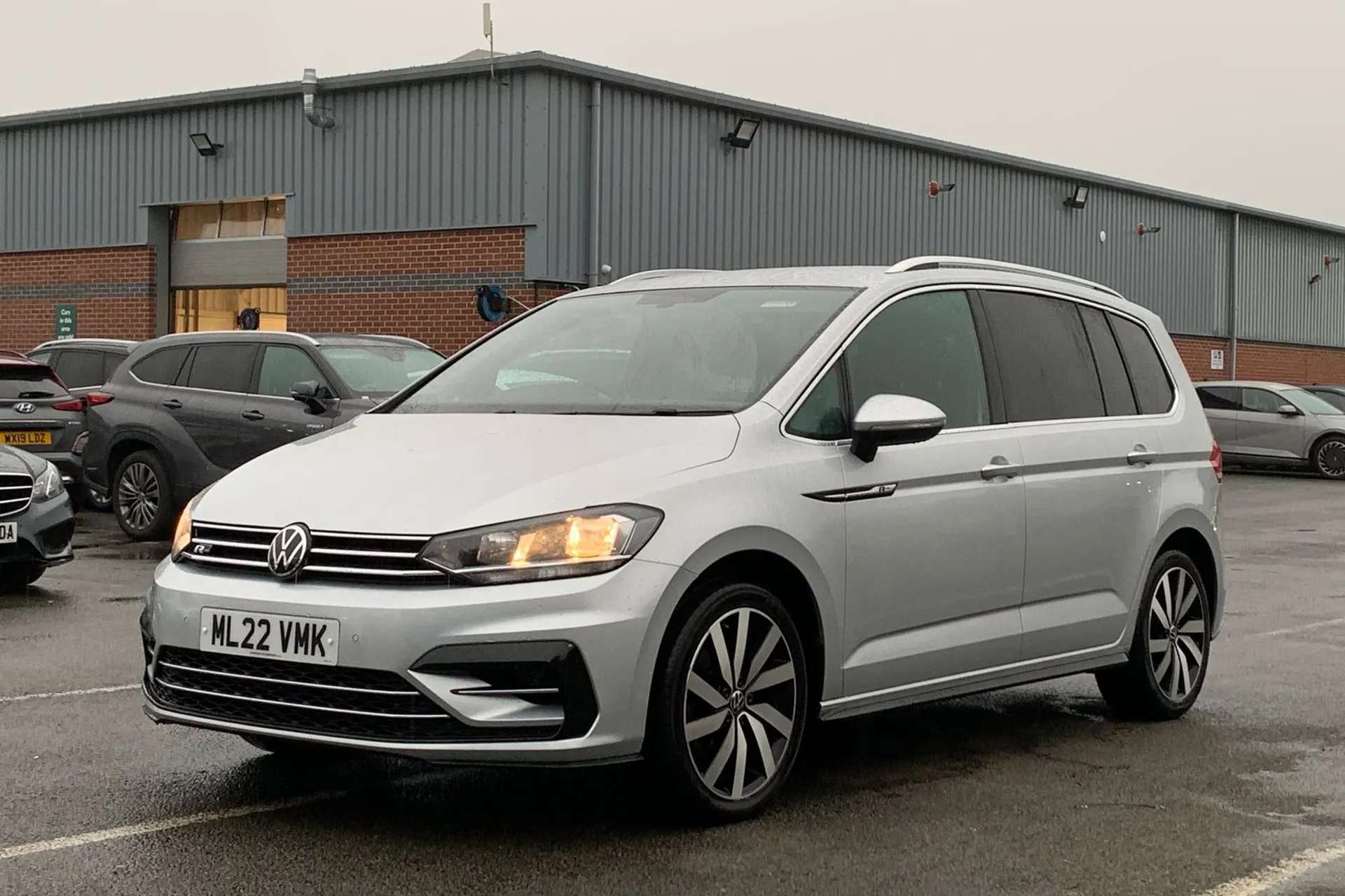 2022 VOLKSWAGEN TOURAN 2022 VOLKSWAGEN TOURAN