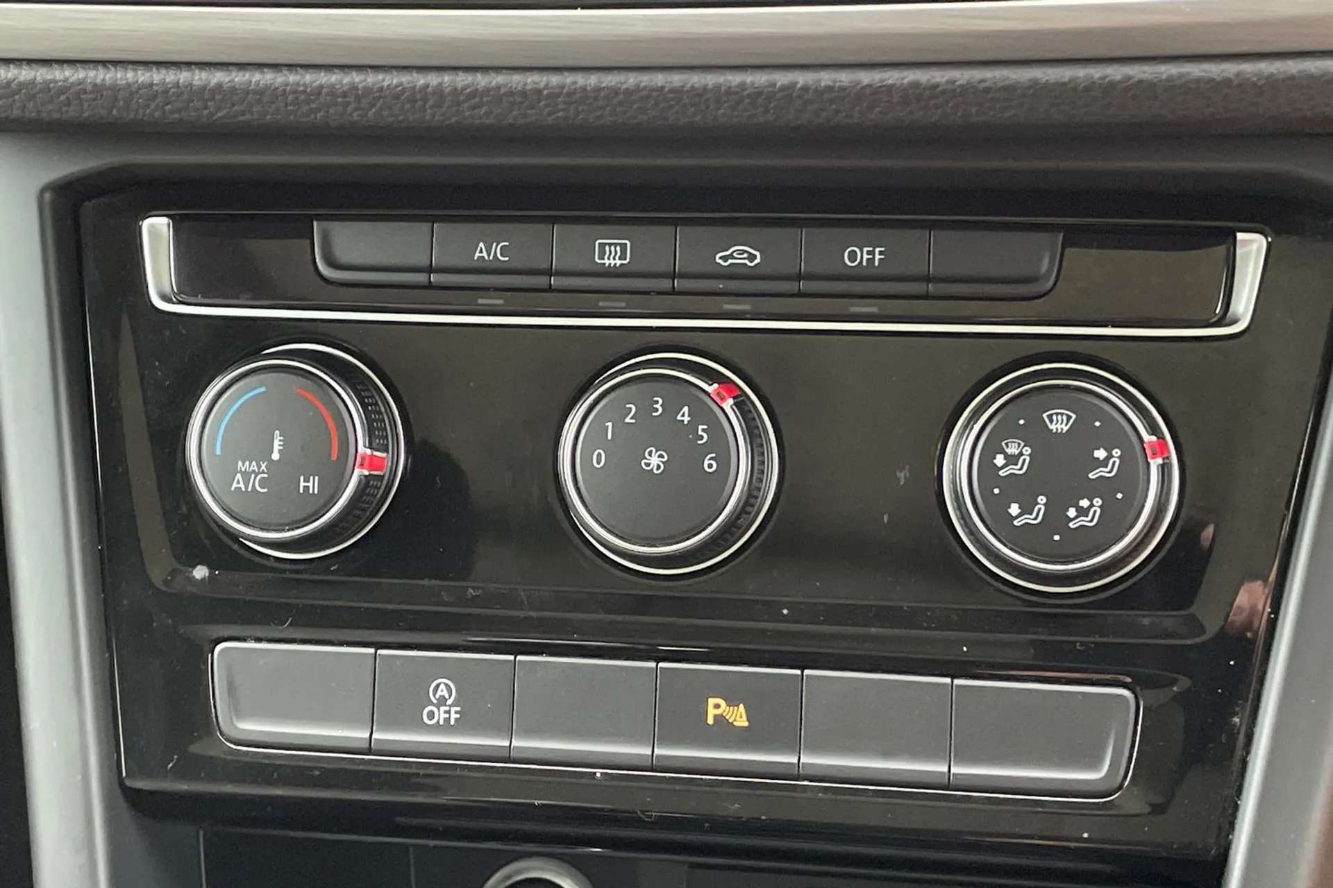 2021 VOLKSWAGEN TOURAN 2021 VOLKSWAGEN TOURAN