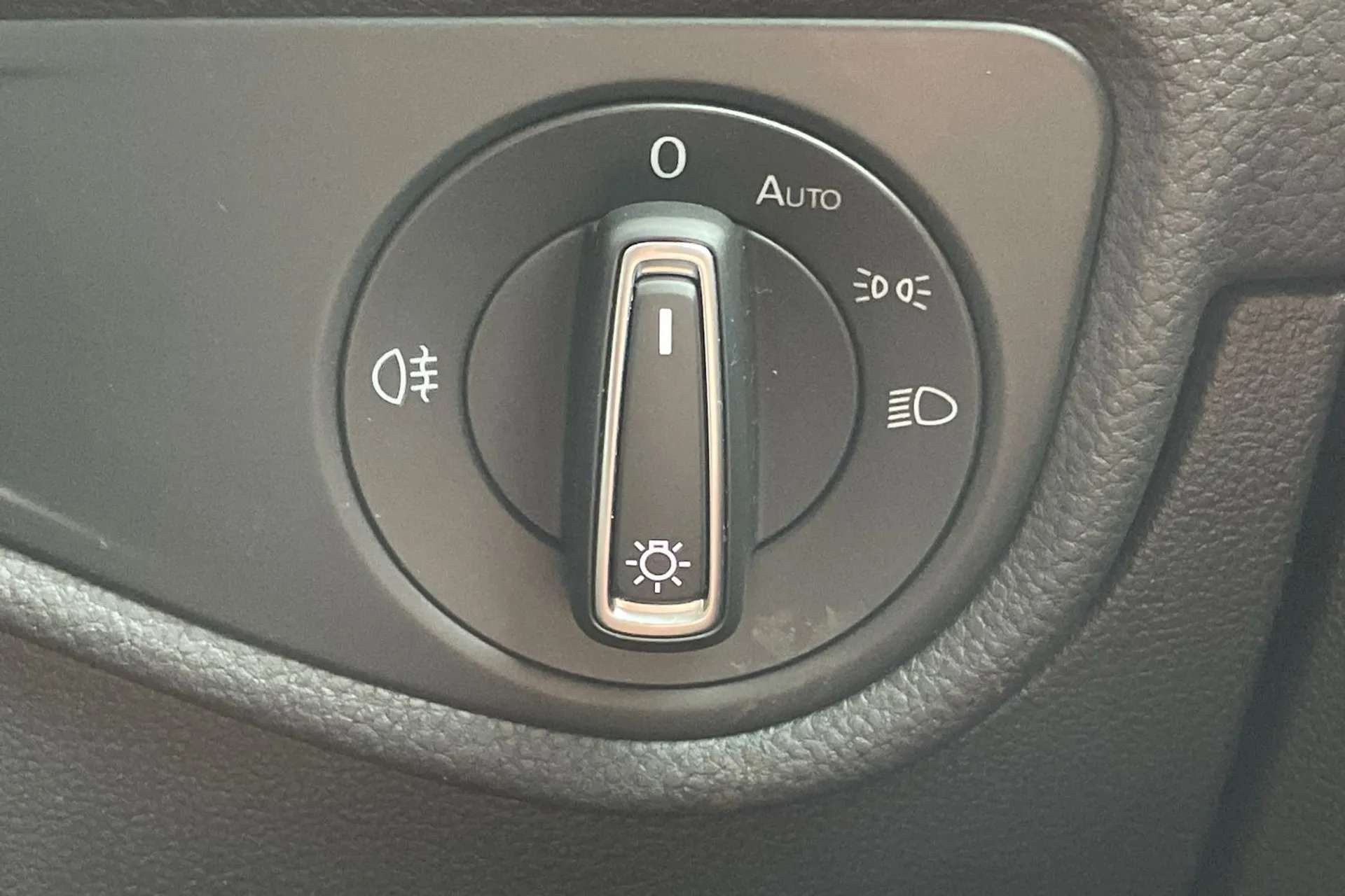 2021 VOLKSWAGEN TOURAN 2021 VOLKSWAGEN TOURAN
