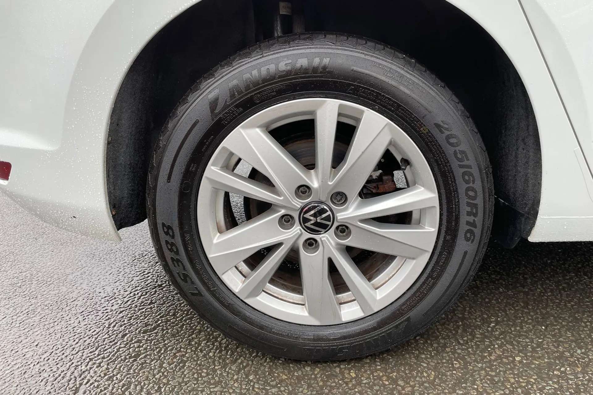 2021 VOLKSWAGEN TOURAN 2021 VOLKSWAGEN TOURAN