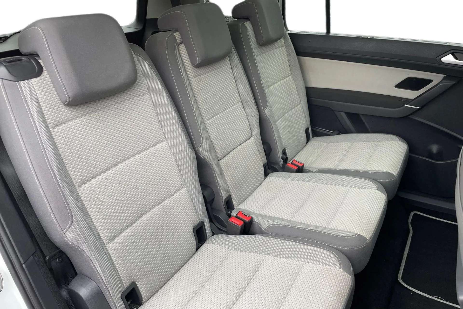 2021 VOLKSWAGEN TOURAN 2021 VOLKSWAGEN TOURAN