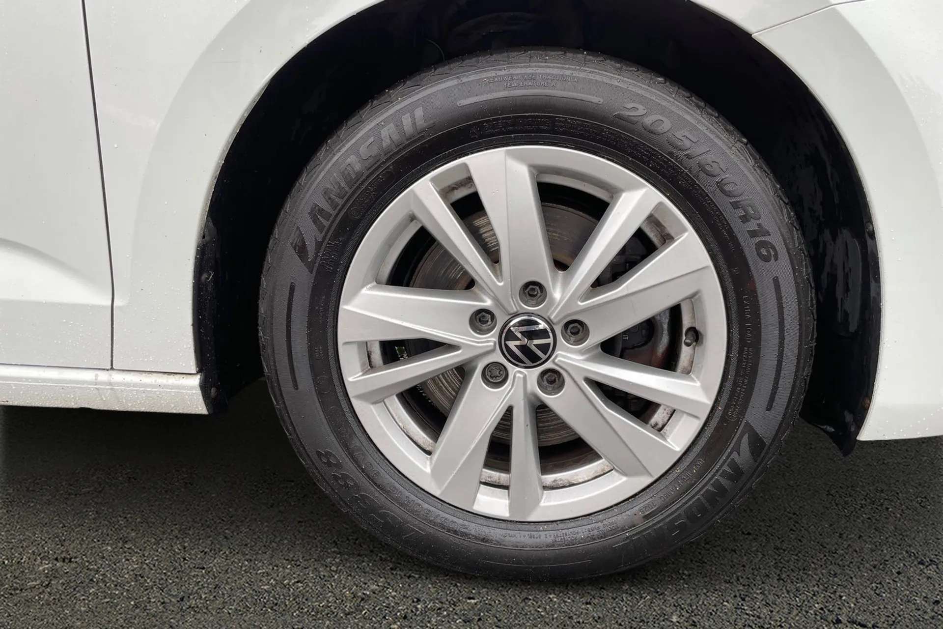 2021 VOLKSWAGEN TOURAN 2021 VOLKSWAGEN TOURAN