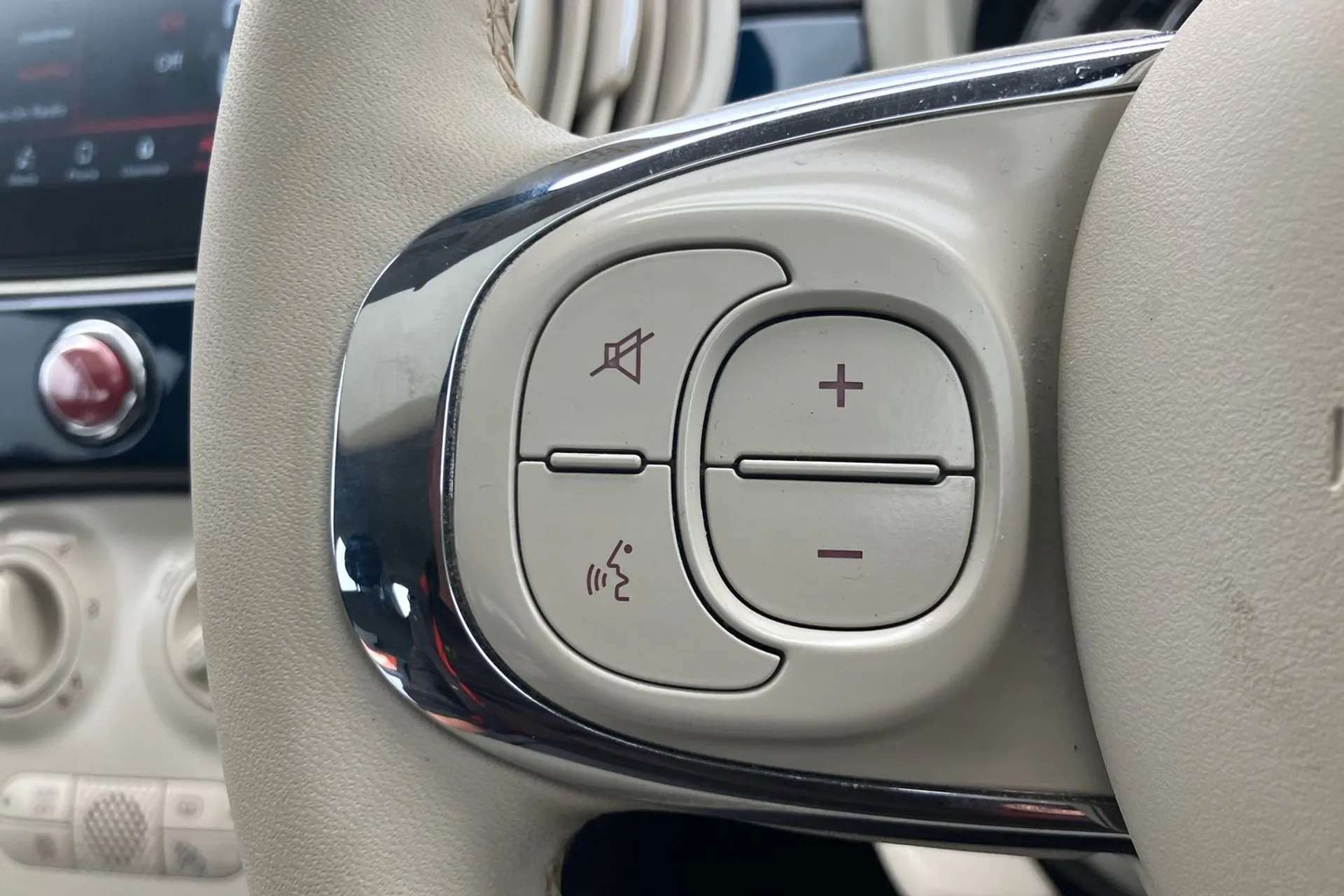 2023 FIAT 500 2023 FIAT 500