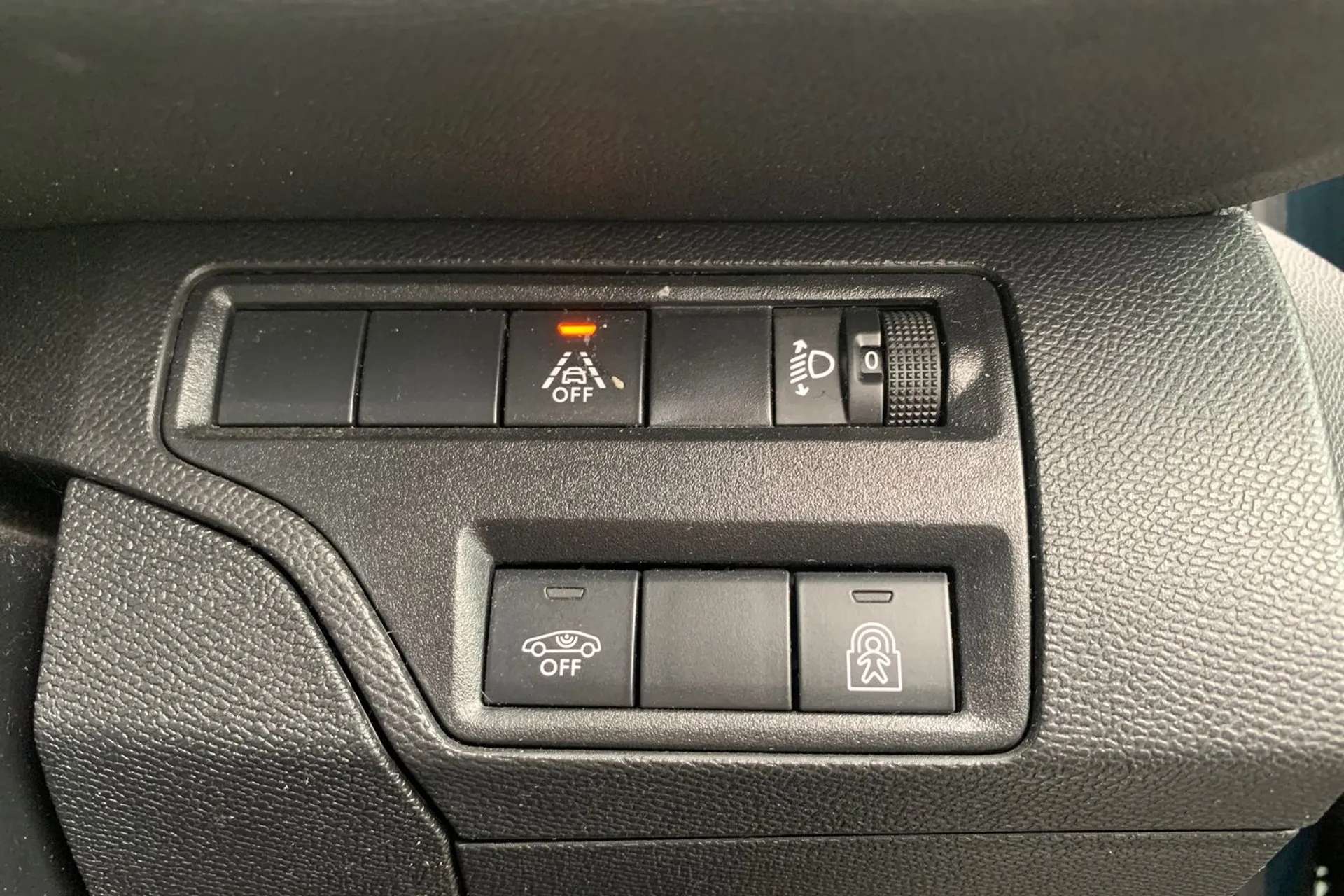 2023 PEUGEOT 3008 2023 PEUGEOT 3008