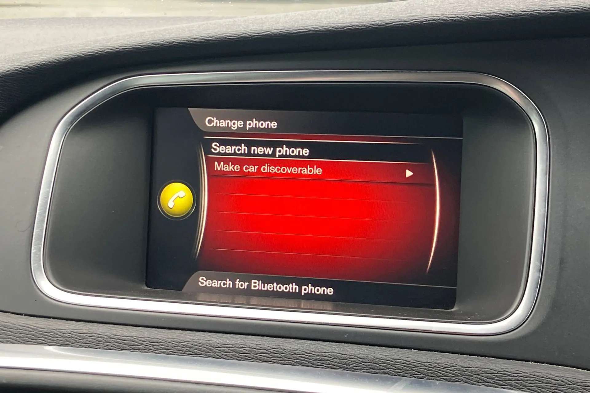 2017 VOLVO V40 2017 VOLVO V40