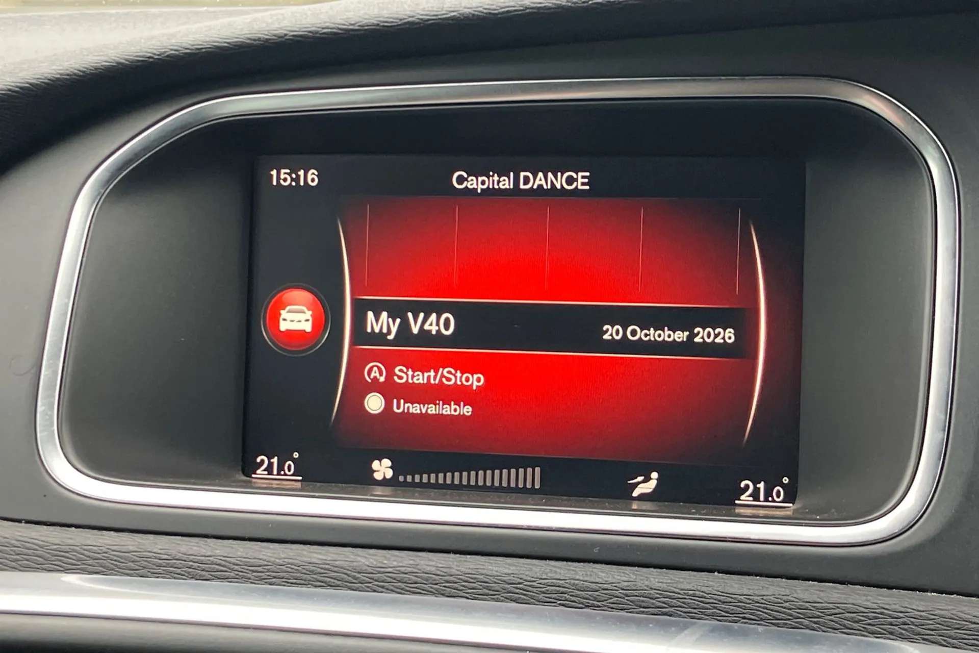 2017 VOLVO V40 2017 VOLVO V40