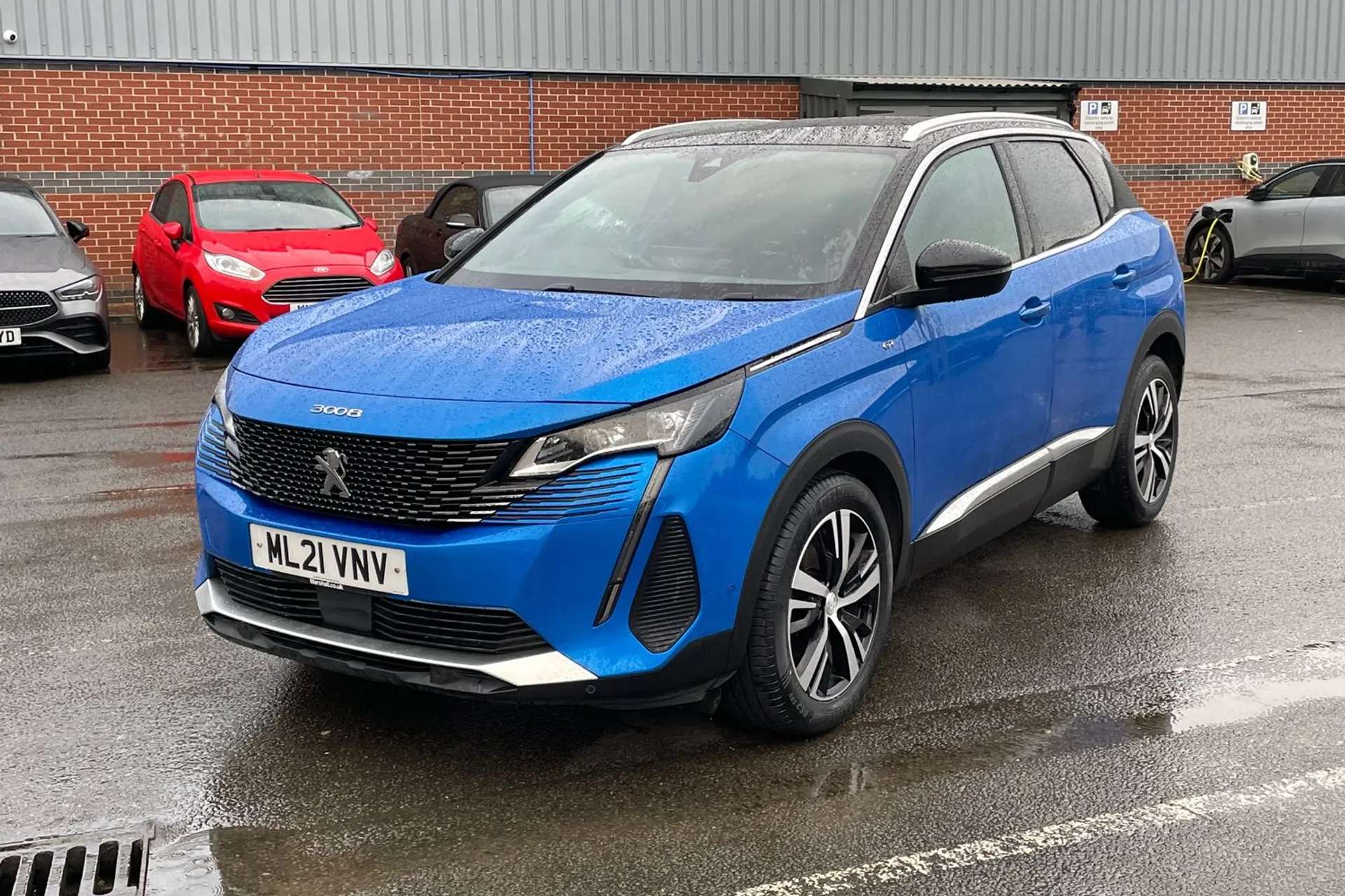 2021 PEUGEOT 3008 2021 PEUGEOT 3008