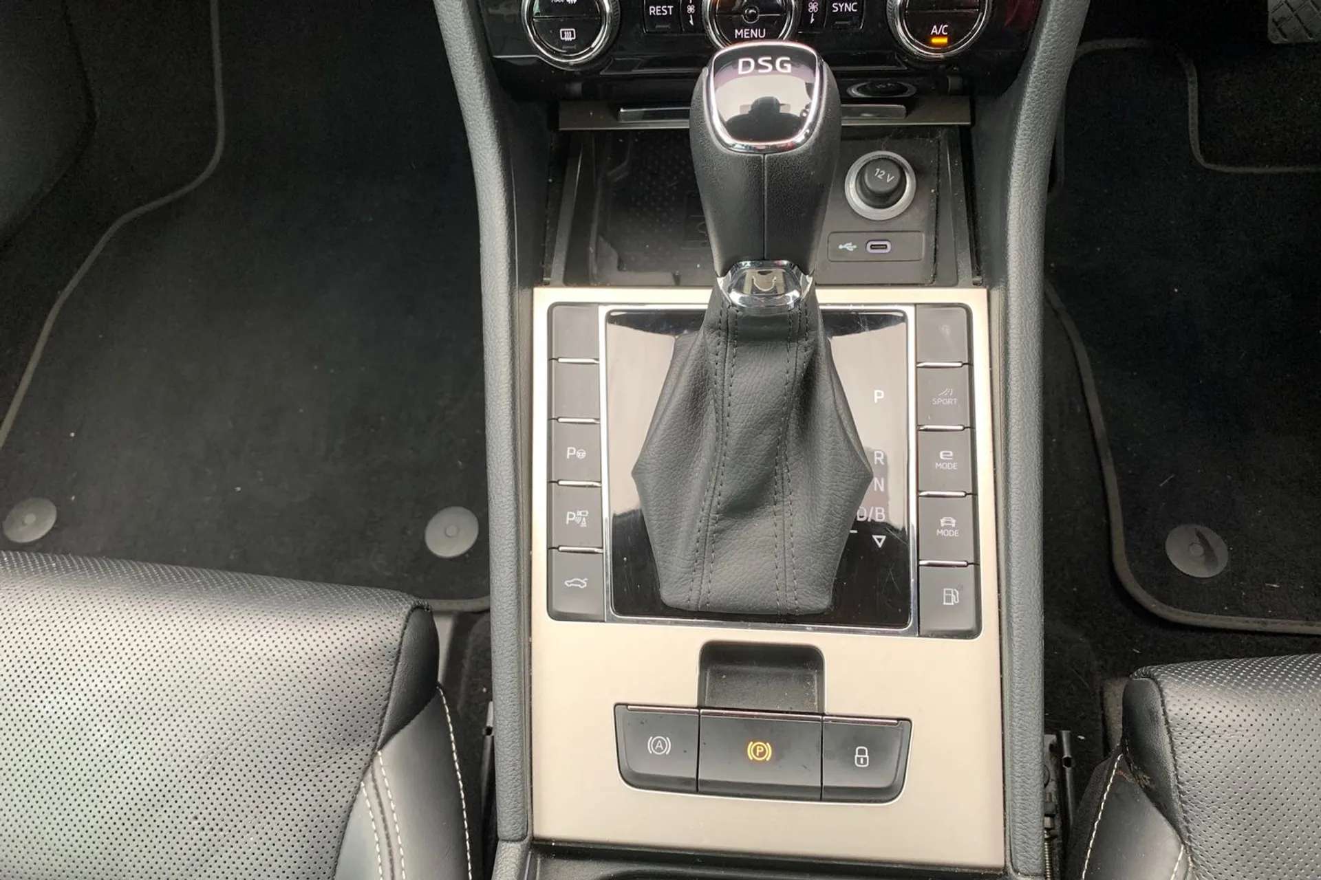 2020 SKODA SUPERB 2020 SKODA SUPERB