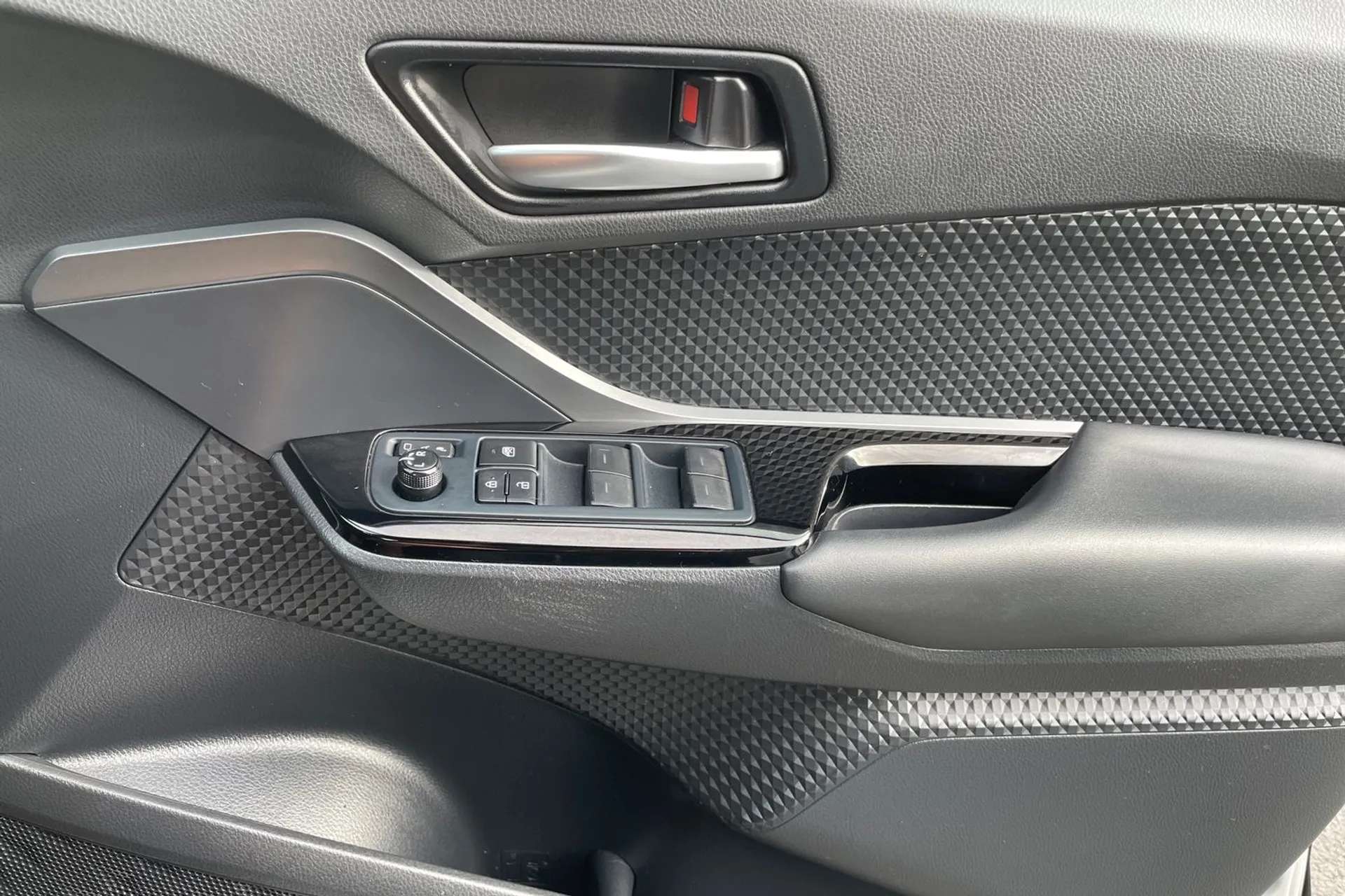 2023 TOYOTA C-HR 2023 TOYOTA C-HR