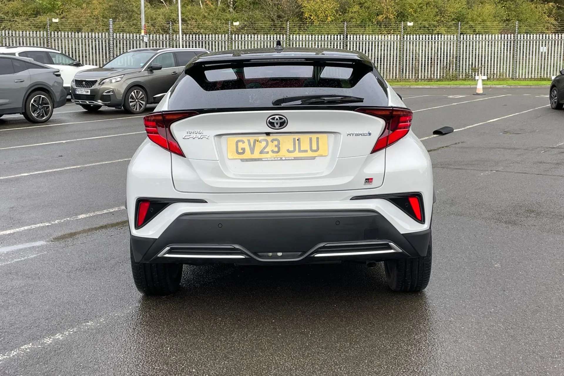 2023 TOYOTA C-HR 2023 TOYOTA C-HR