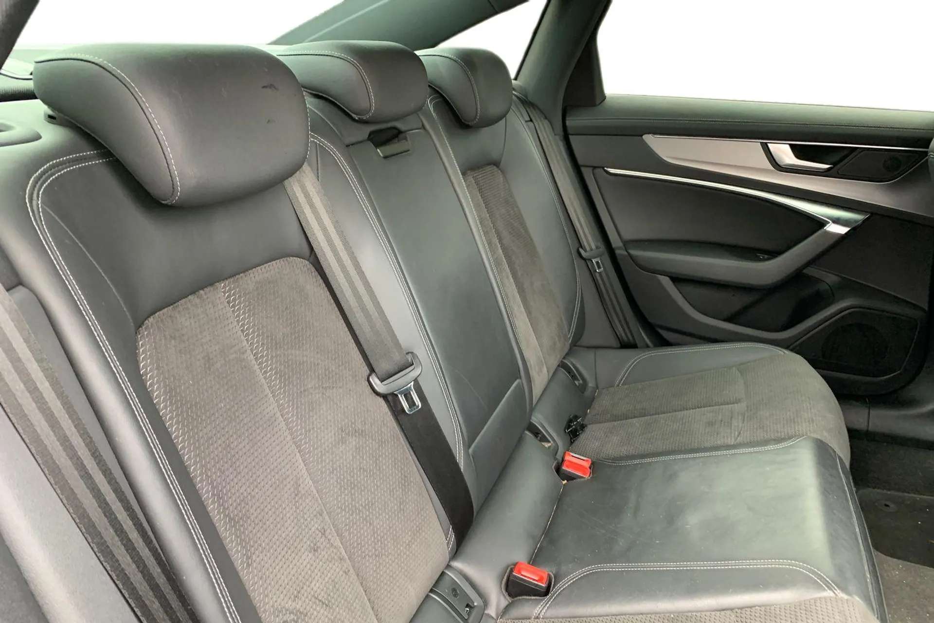 2021 AUDI A6 2021 AUDI A6