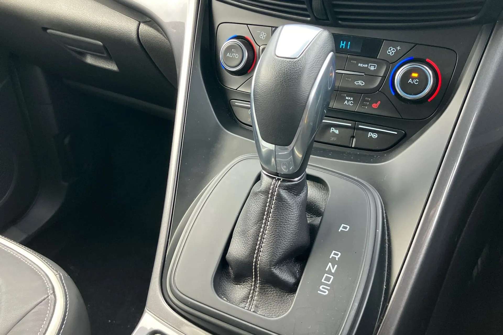 2019 FORD KUGA VIGNALE 2019 FORD KUGA VIGNALE