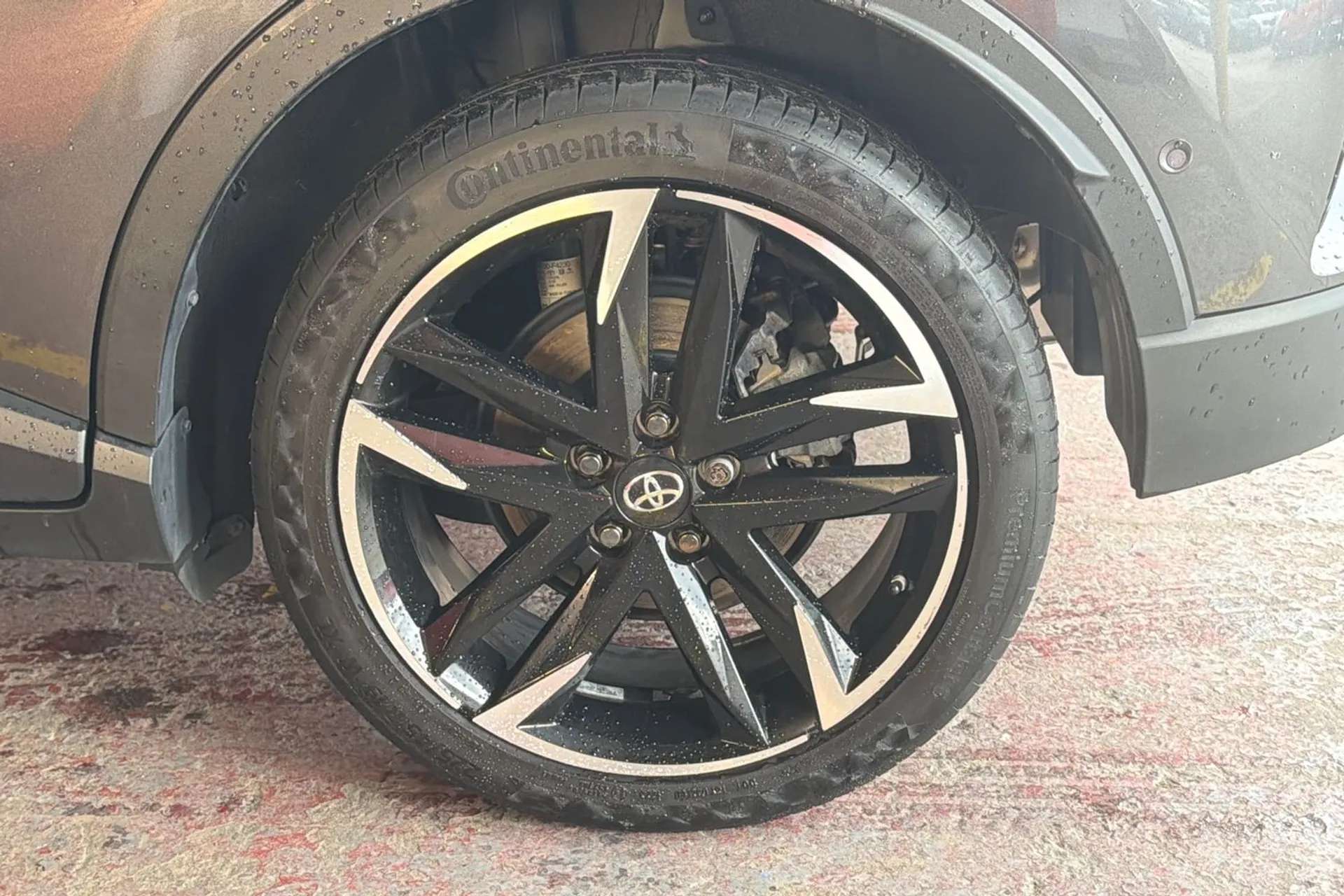 2023 TOYOTA C-HR 2023 TOYOTA C-HR