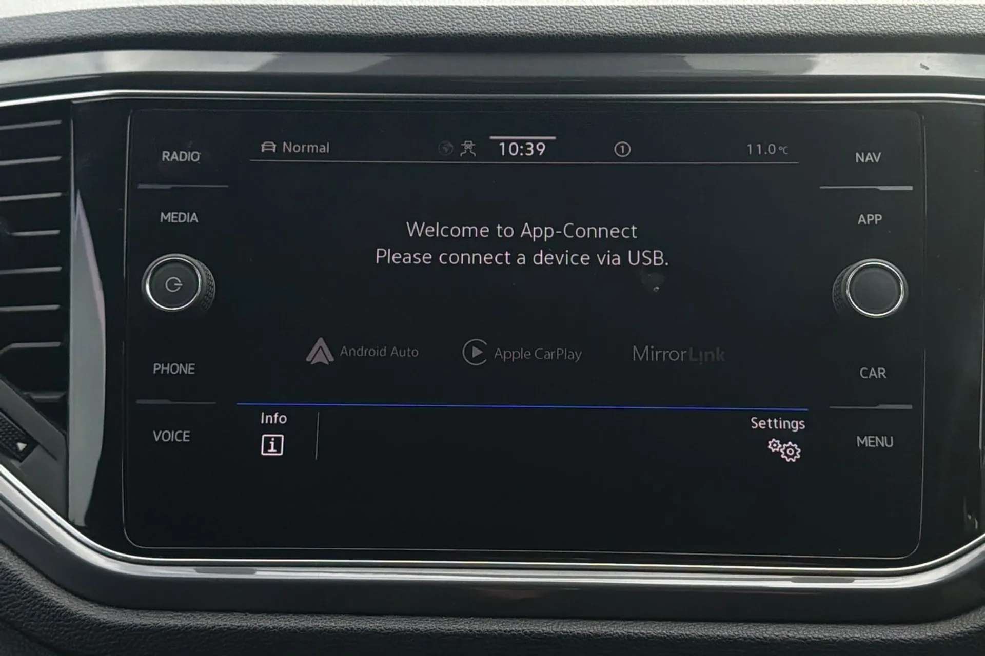 2021 VOLKSWAGEN T-ROC 2021 VOLKSWAGEN T-ROC