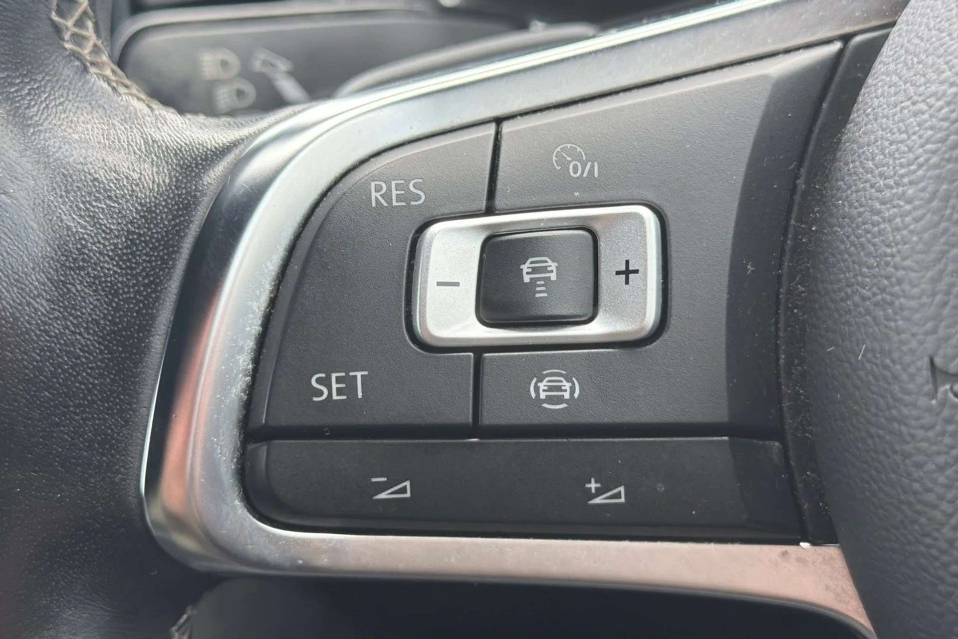 2021 VOLKSWAGEN T-ROC 2021 VOLKSWAGEN T-ROC