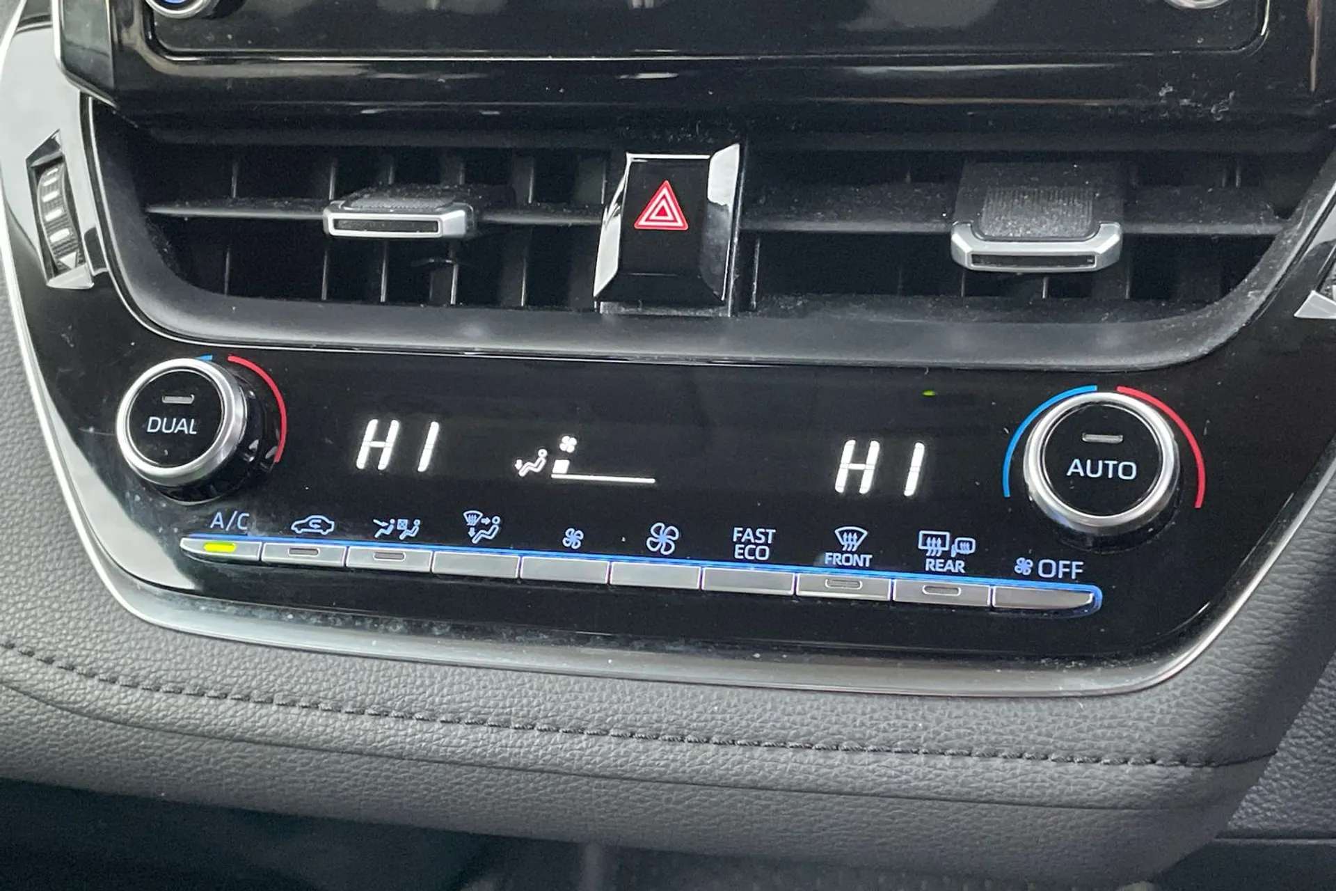 2021 TOYOTA COROLLA 2021 TOYOTA COROLLA